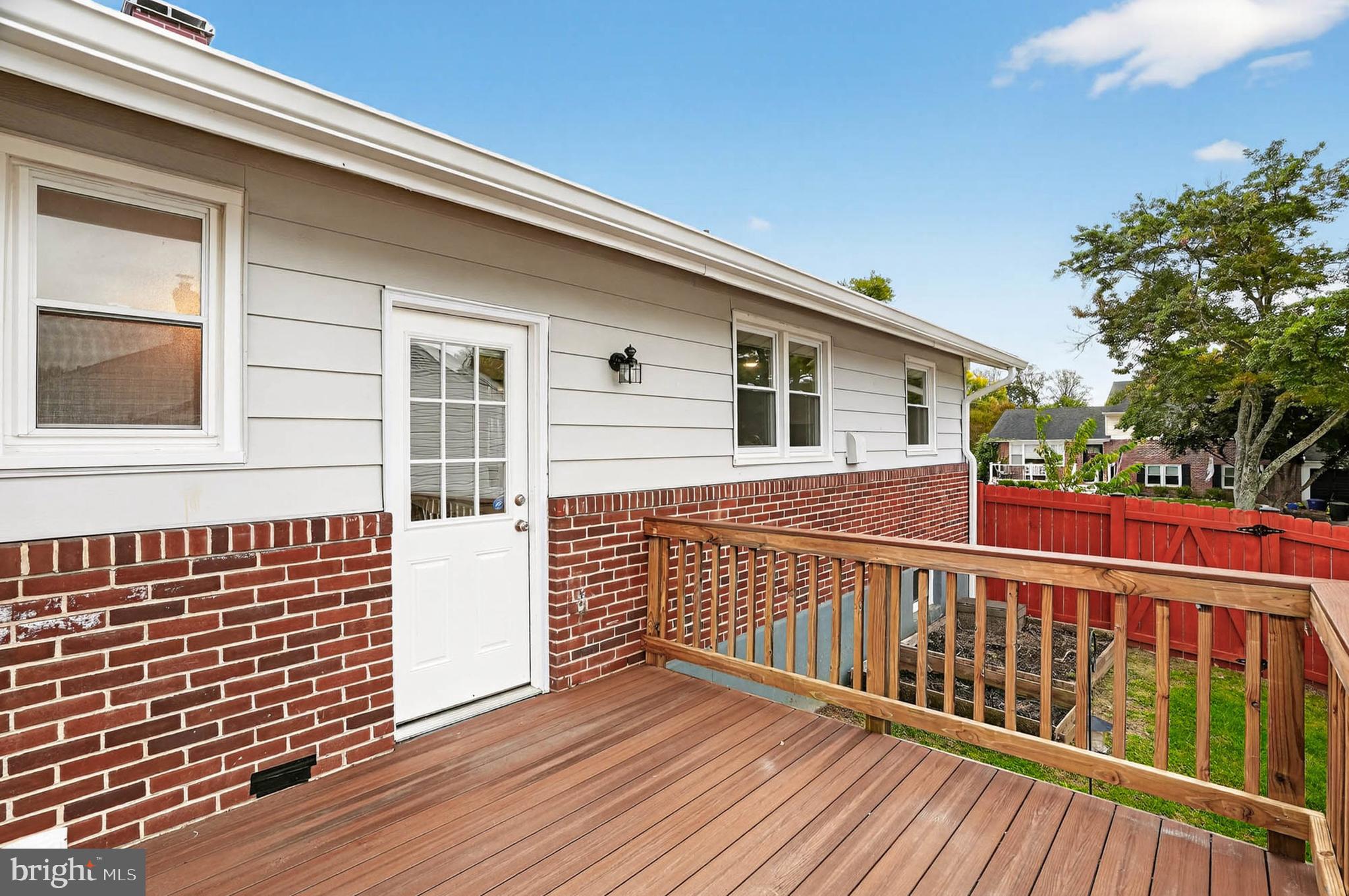 COLONIAL GARDENS - Residential