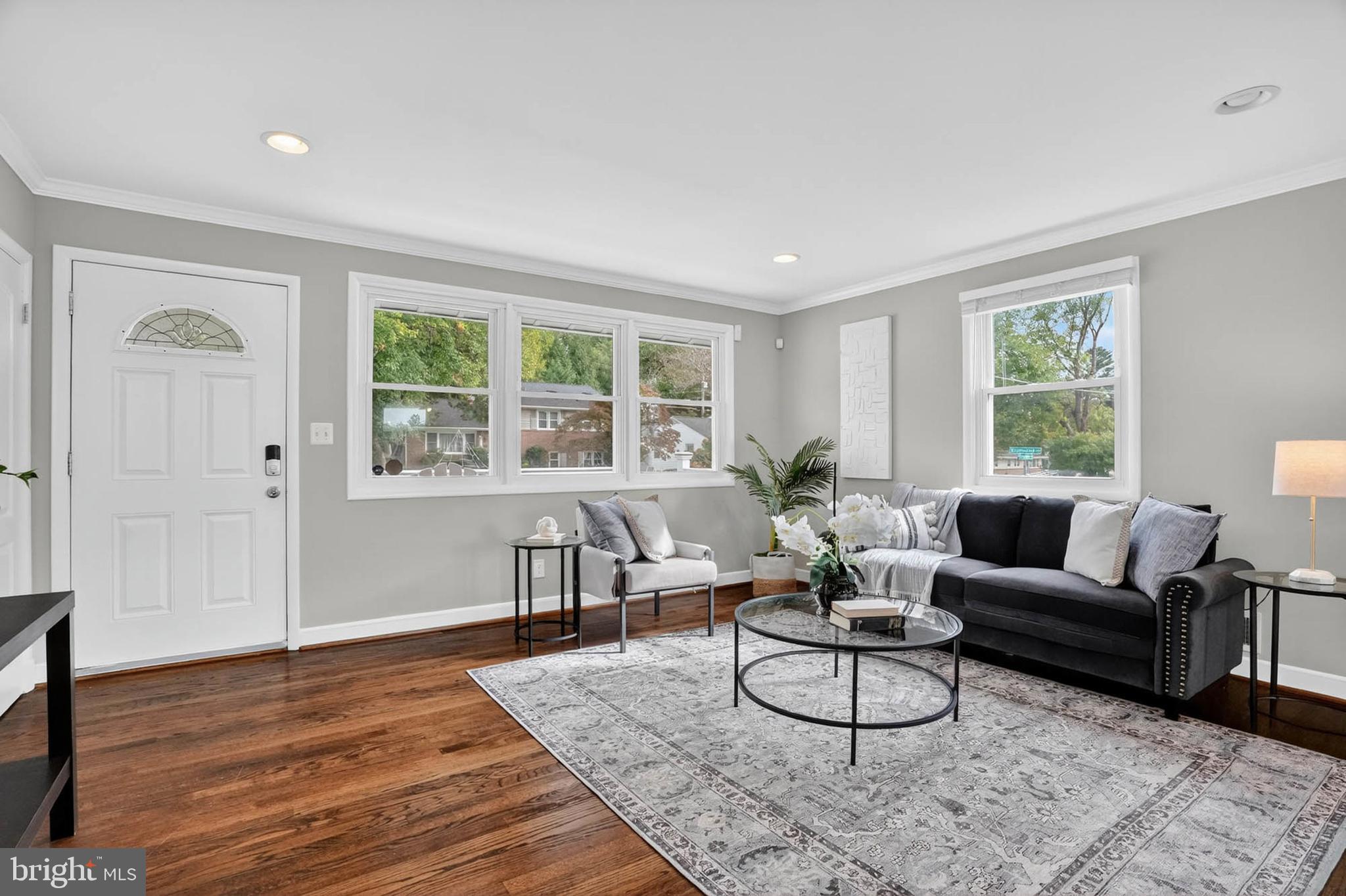 COLONIAL GARDENS - Residential