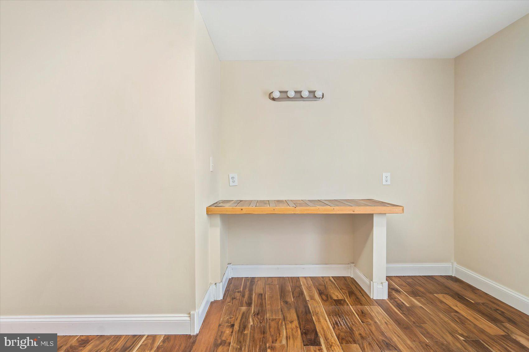 LAKE HILL ESTATES - Residential