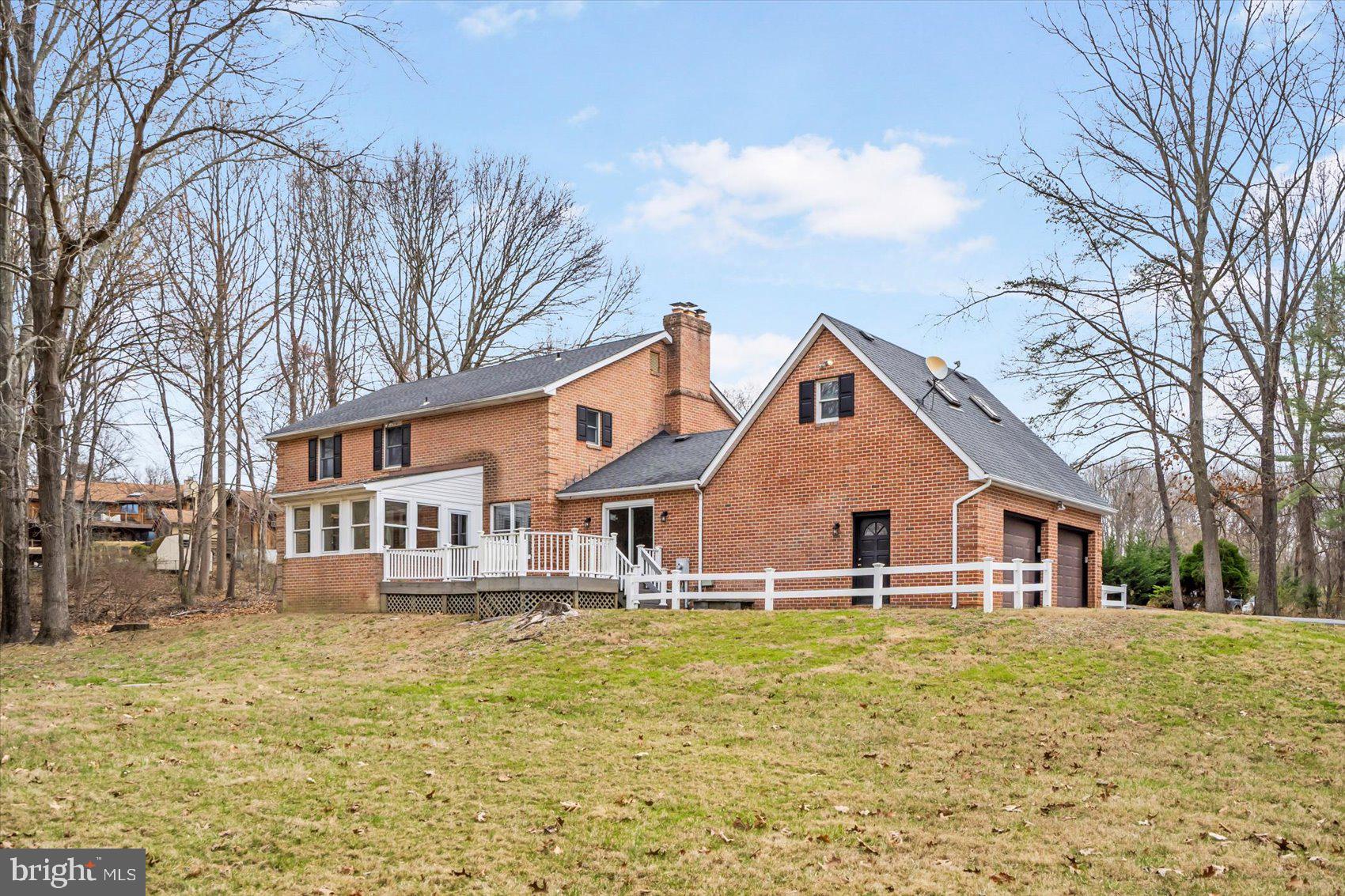 LAKE HILL ESTATES - Residential