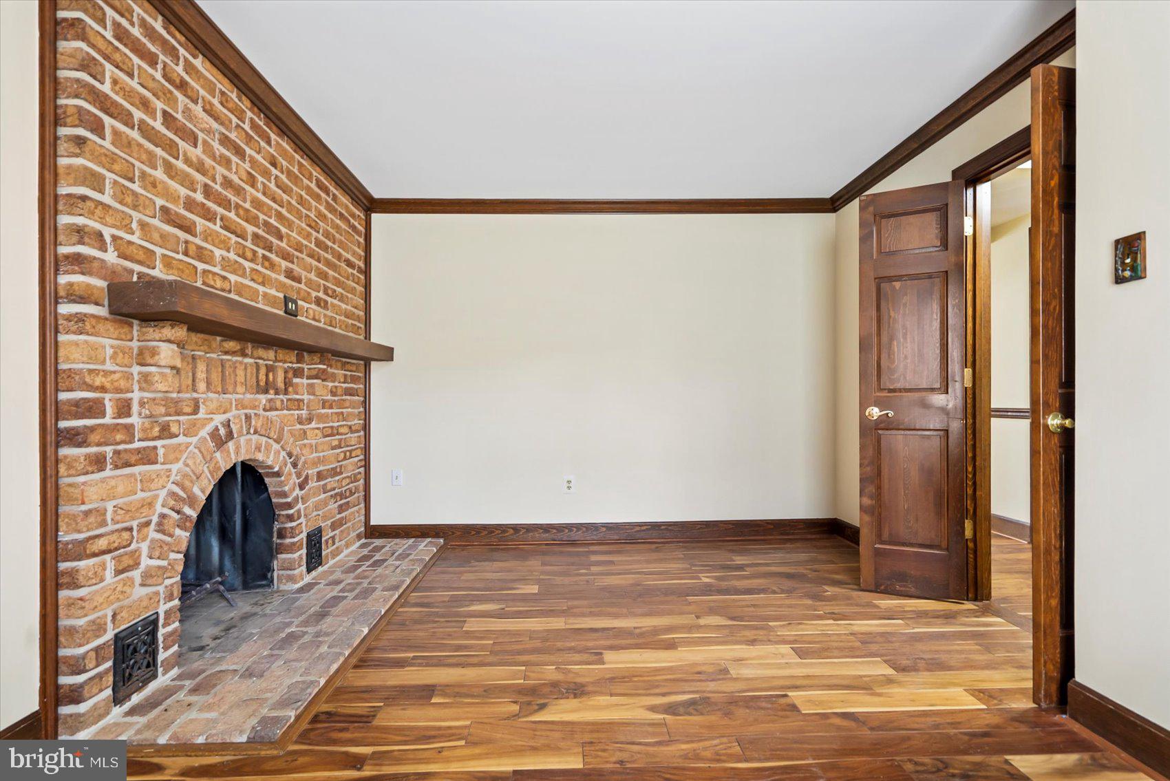 LAKE HILL ESTATES - Residential