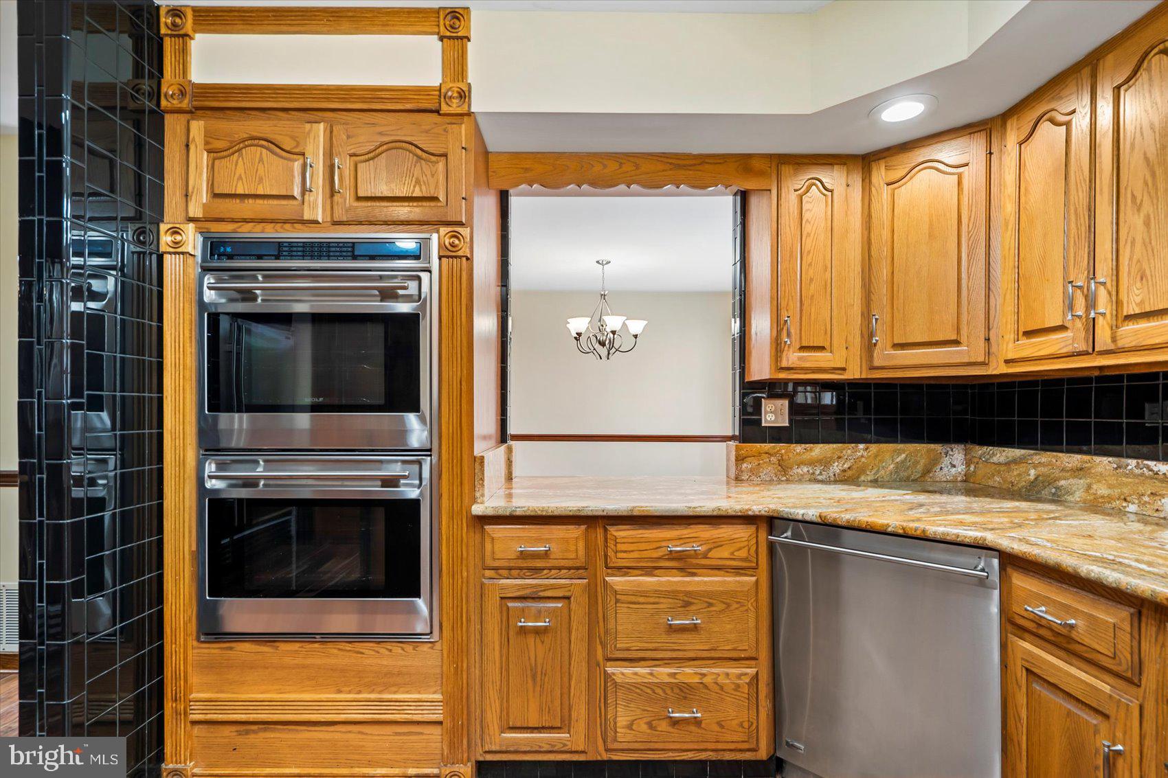 LAKE HILL ESTATES - Residential