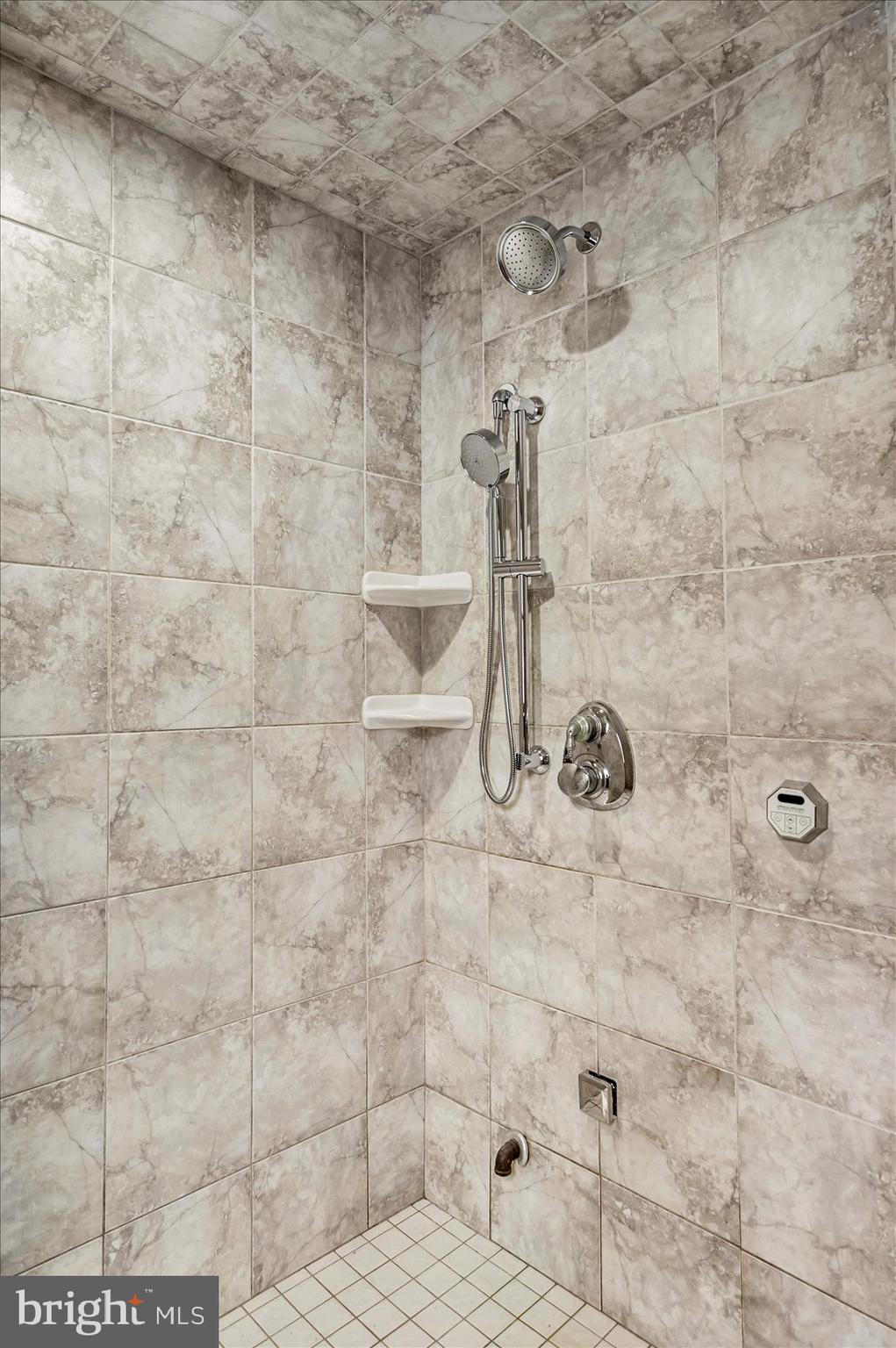 LAKE HILL ESTATES - Residential