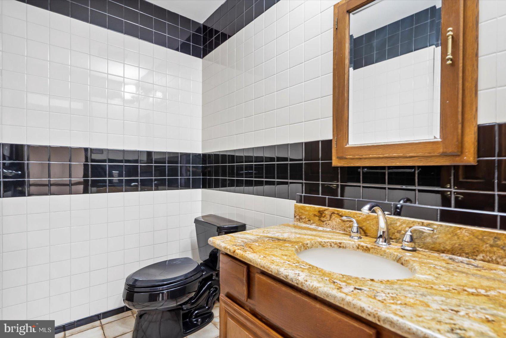 LAKE HILL ESTATES - Residential