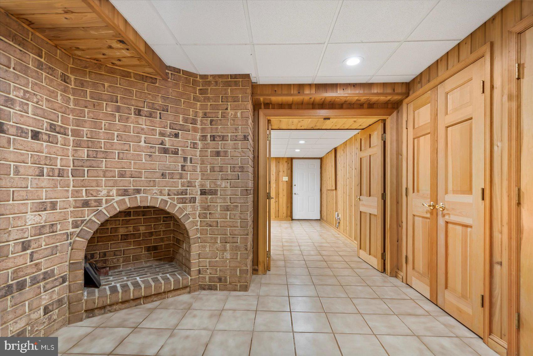 LAKE HILL ESTATES - Residential