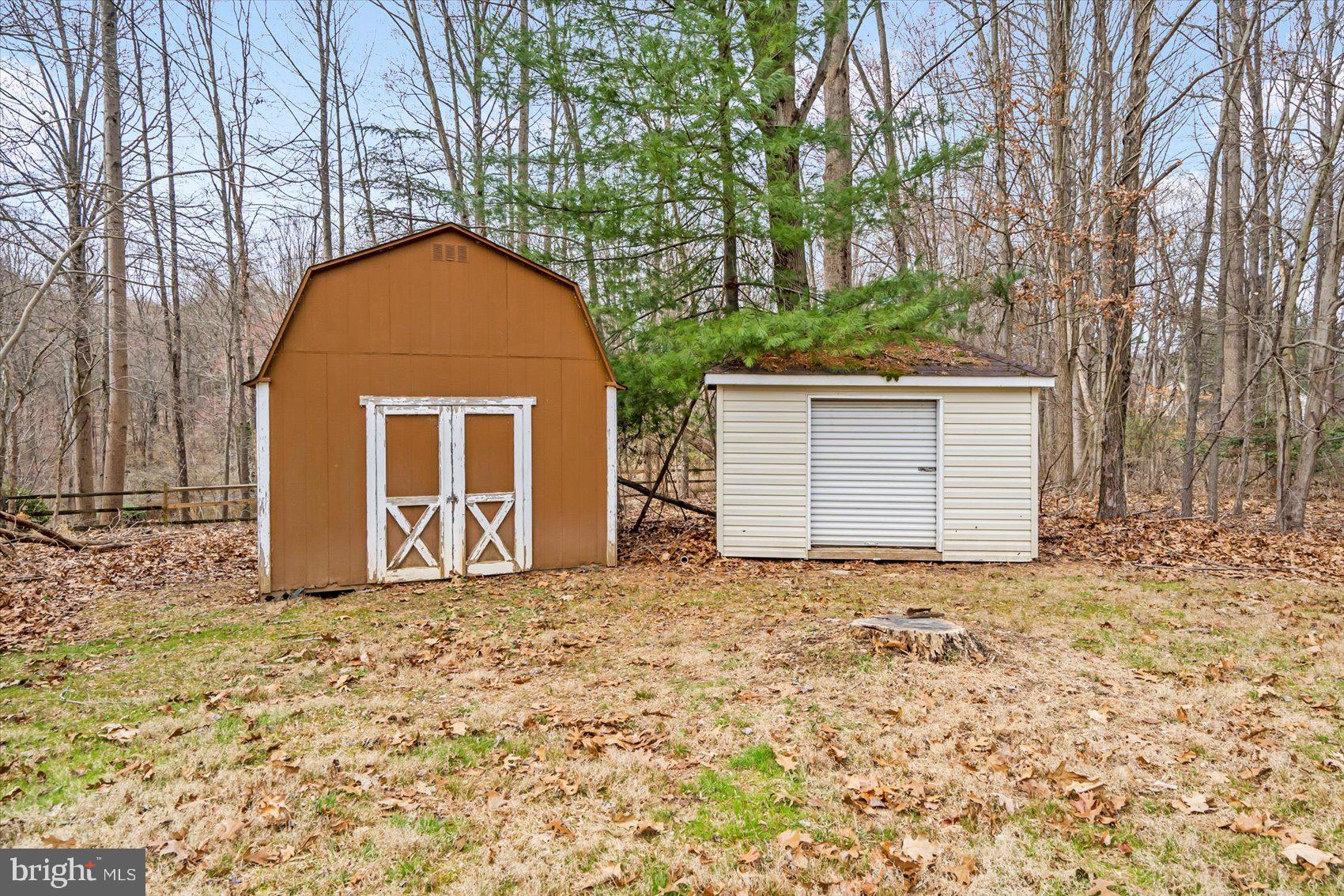 LAKE HILL ESTATES - Residential