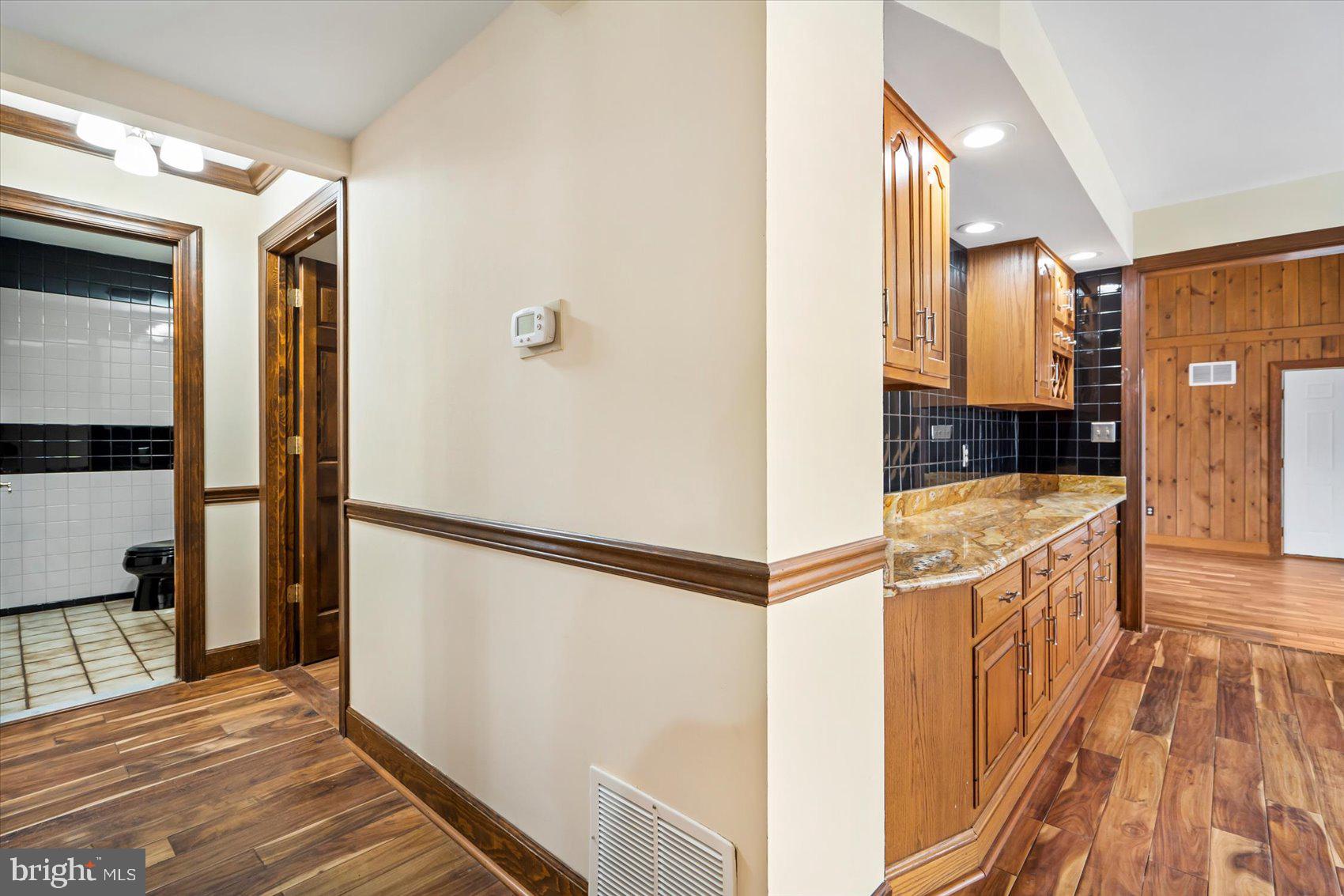 LAKE HILL ESTATES - Residential