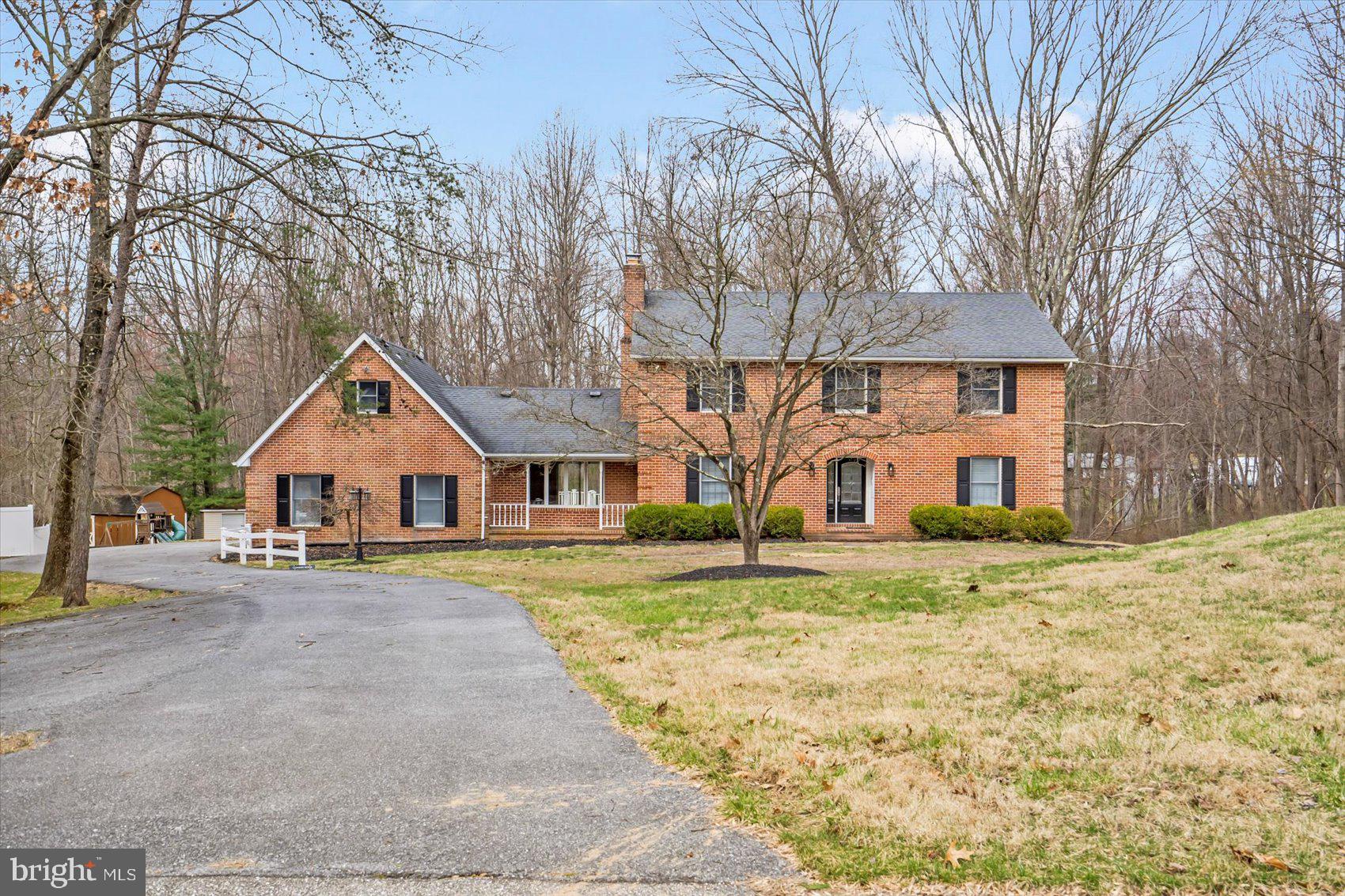 LAKE HILL ESTATES - Residential