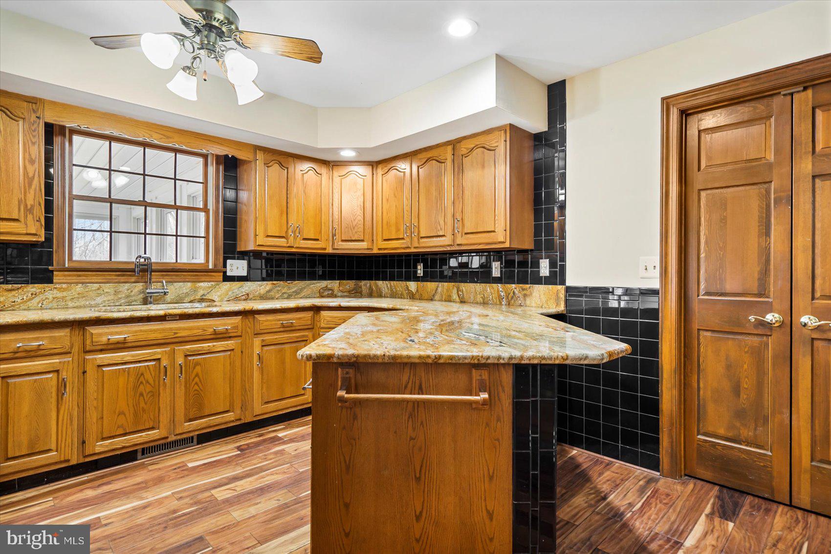 LAKE HILL ESTATES - Residential