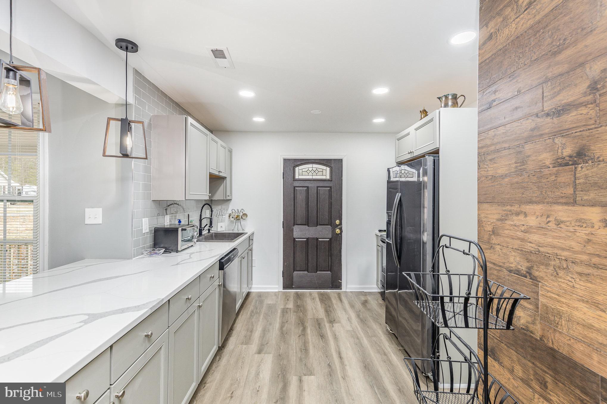 TOWN OF COLONIAL BEACH - Residential Lease