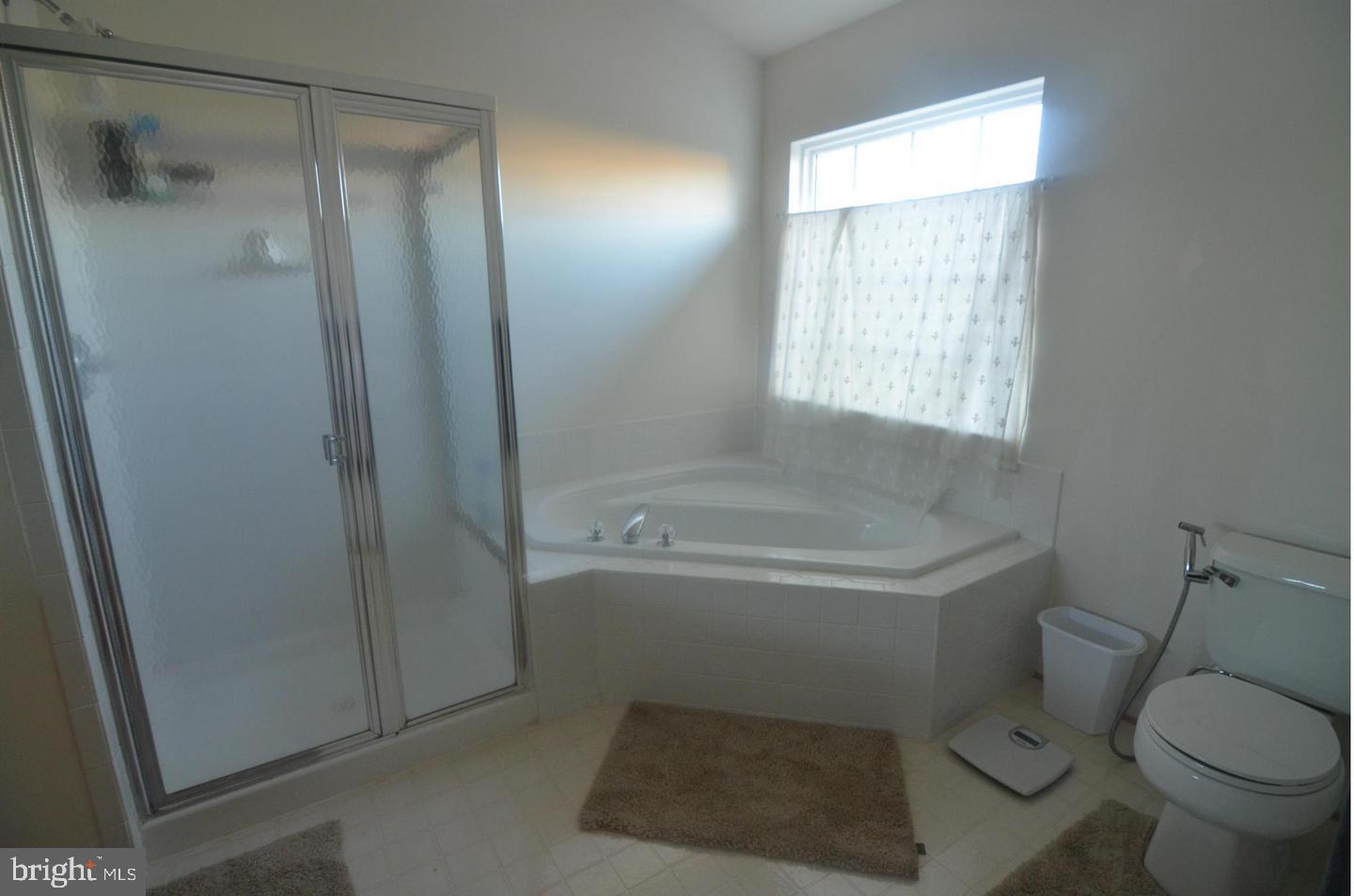 RANDOM HILLS LAND BAY - Residential Lease