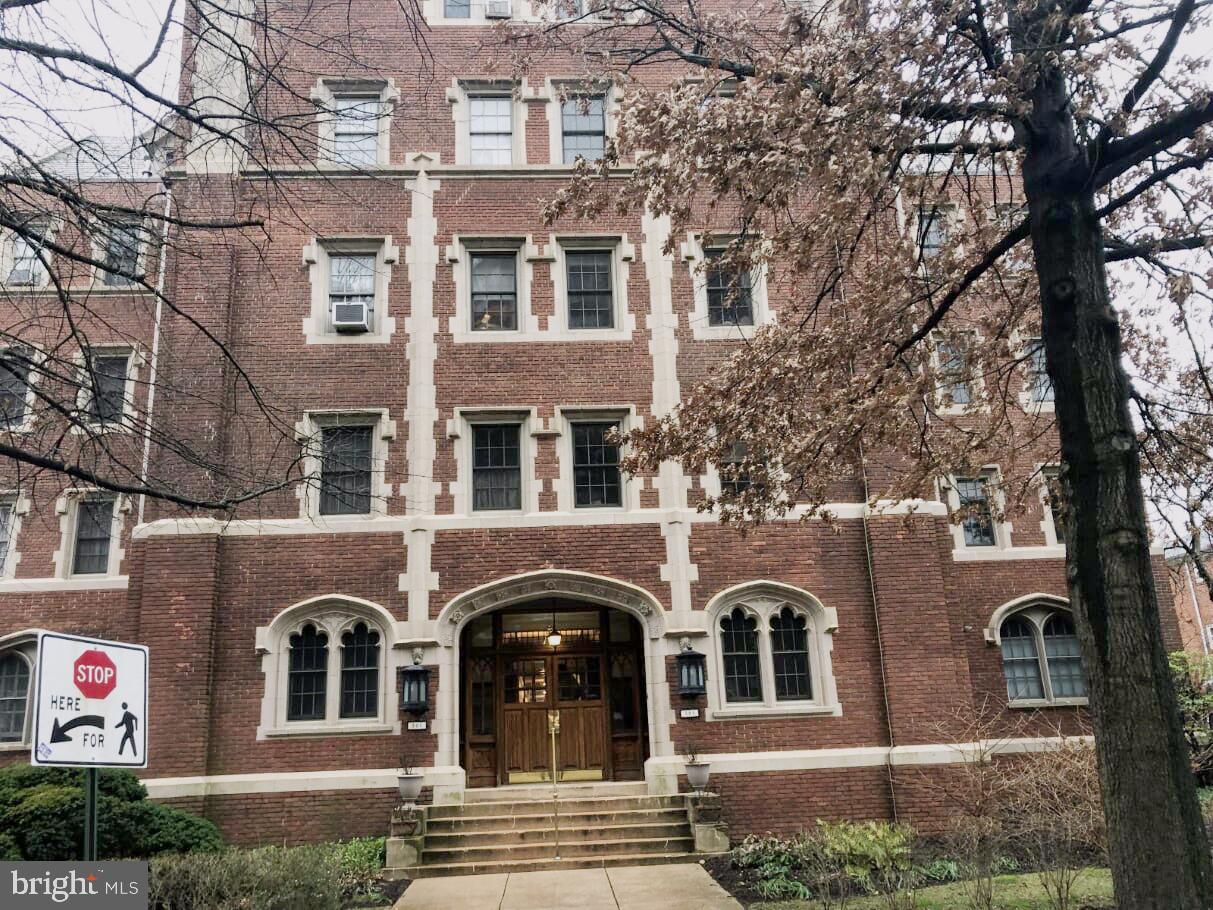 ROLAND PARK - Residential