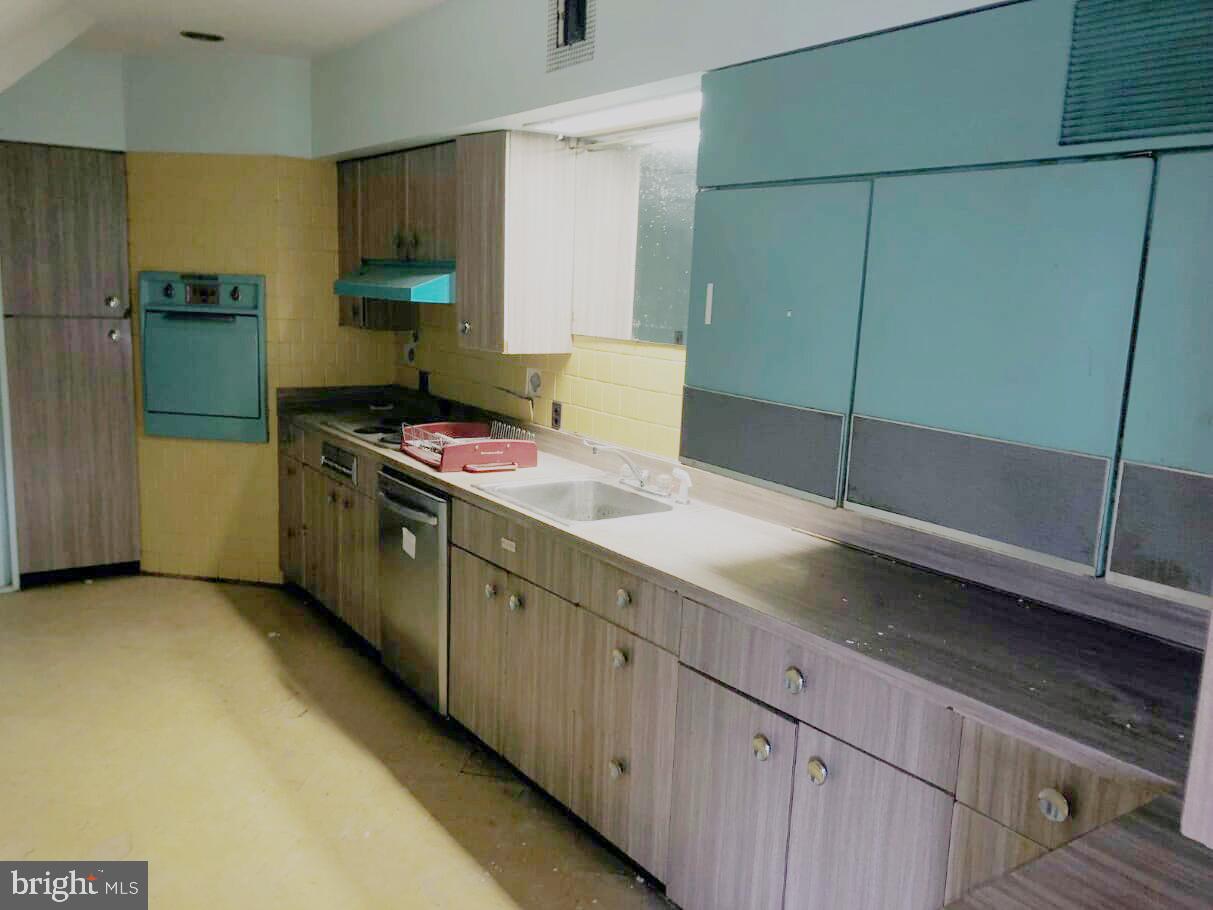 ROLAND PARK - Residential