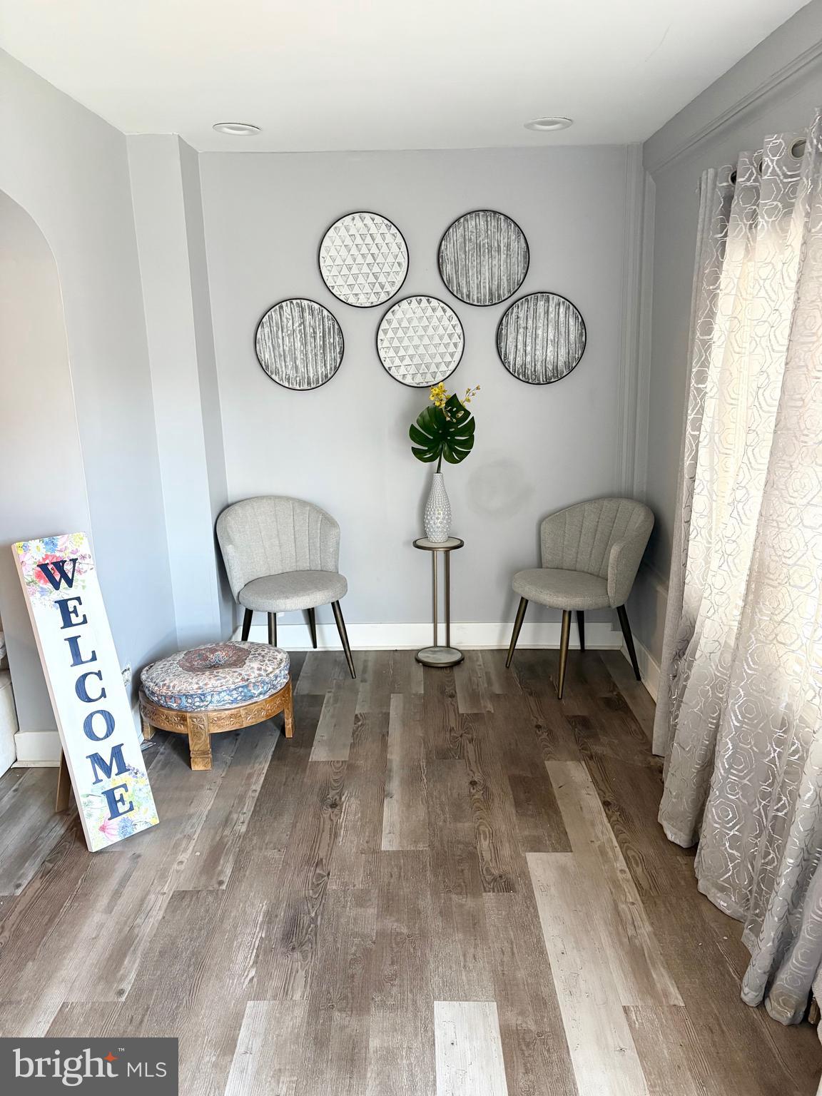 ELMWOOD PARK - Residential