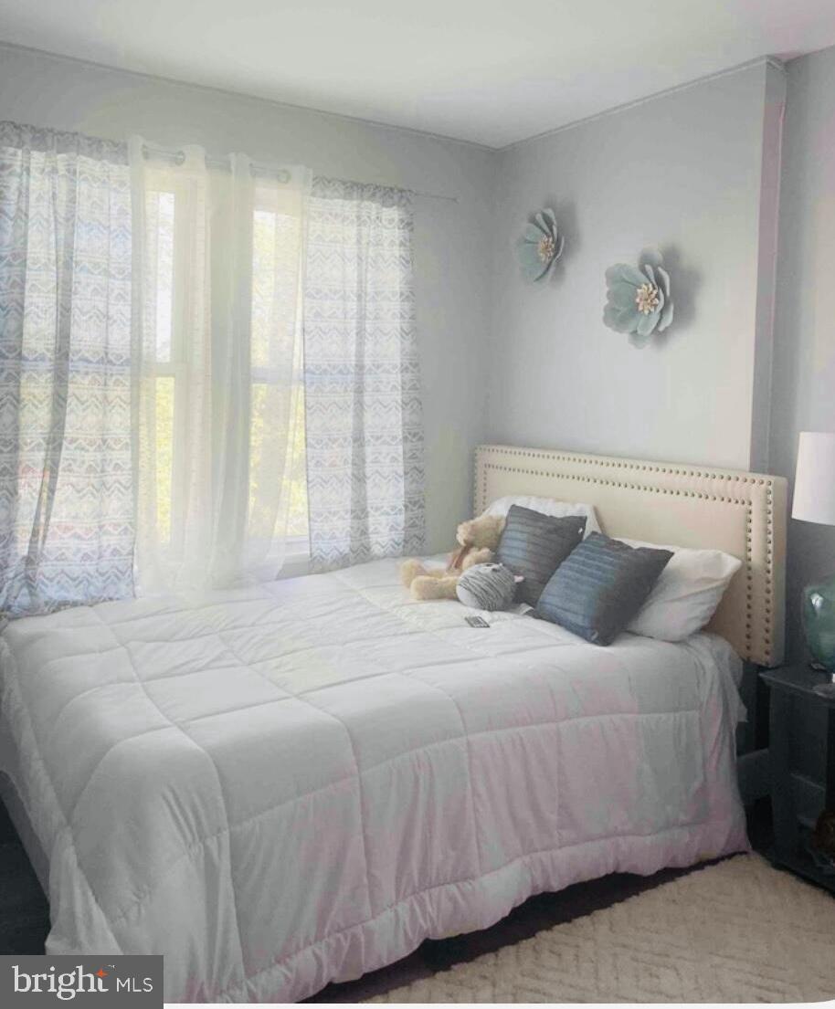 ELMWOOD PARK - Residential