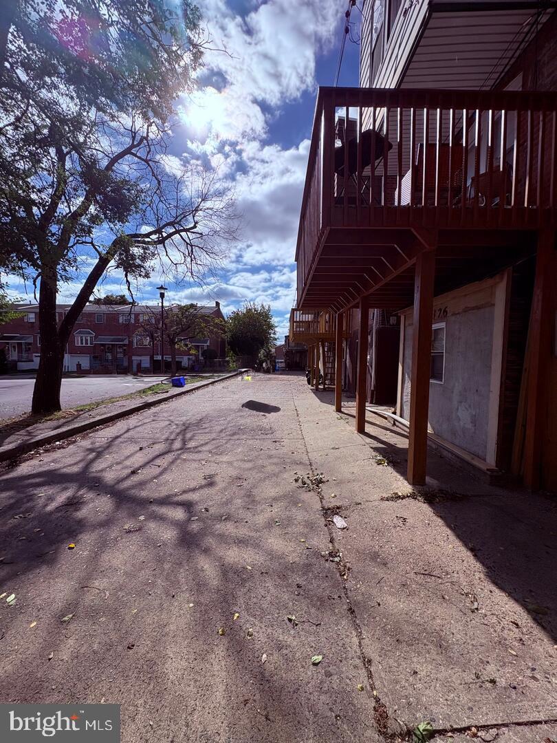 ELMWOOD PARK - Residential