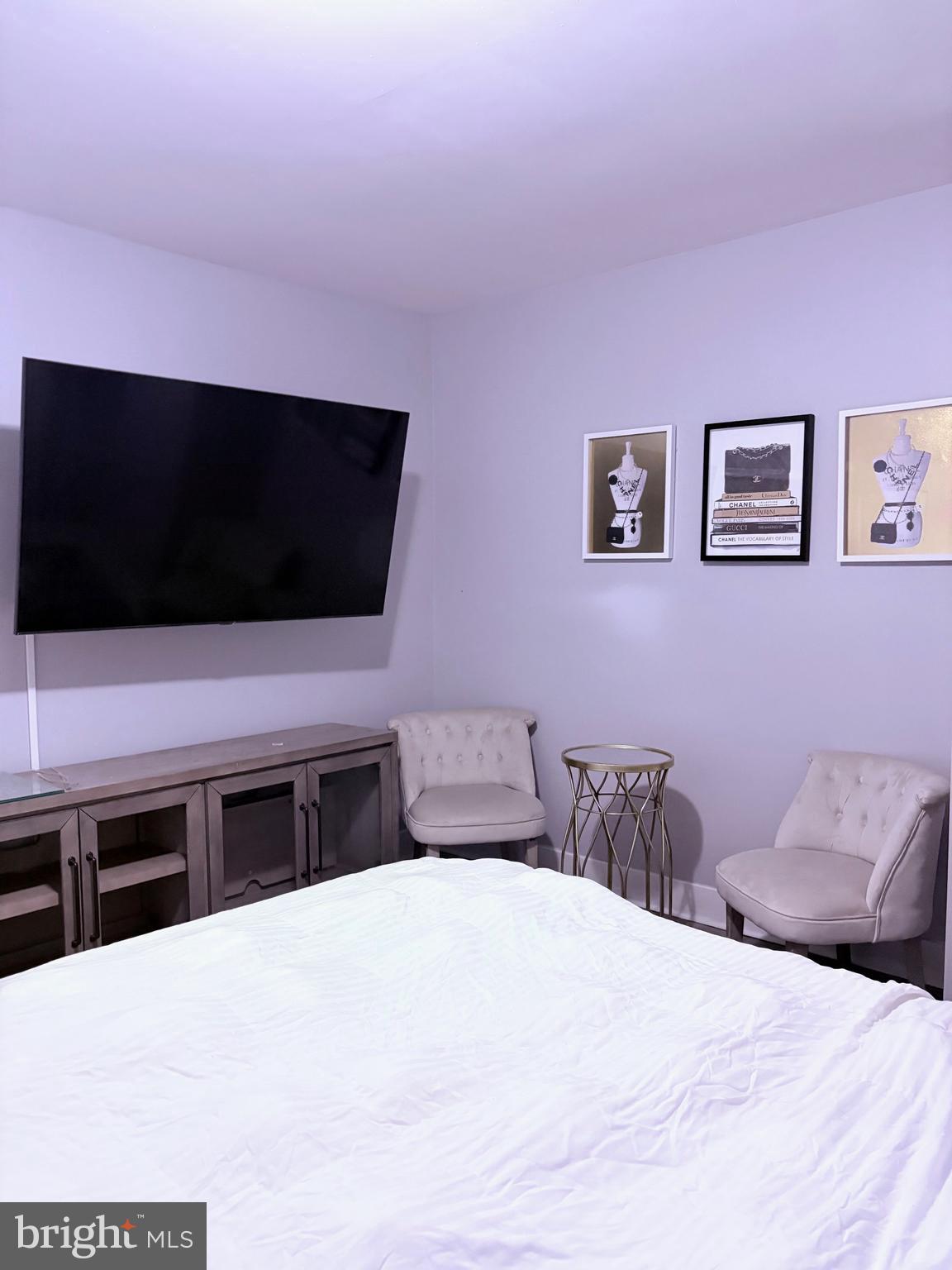 ELMWOOD PARK - Residential