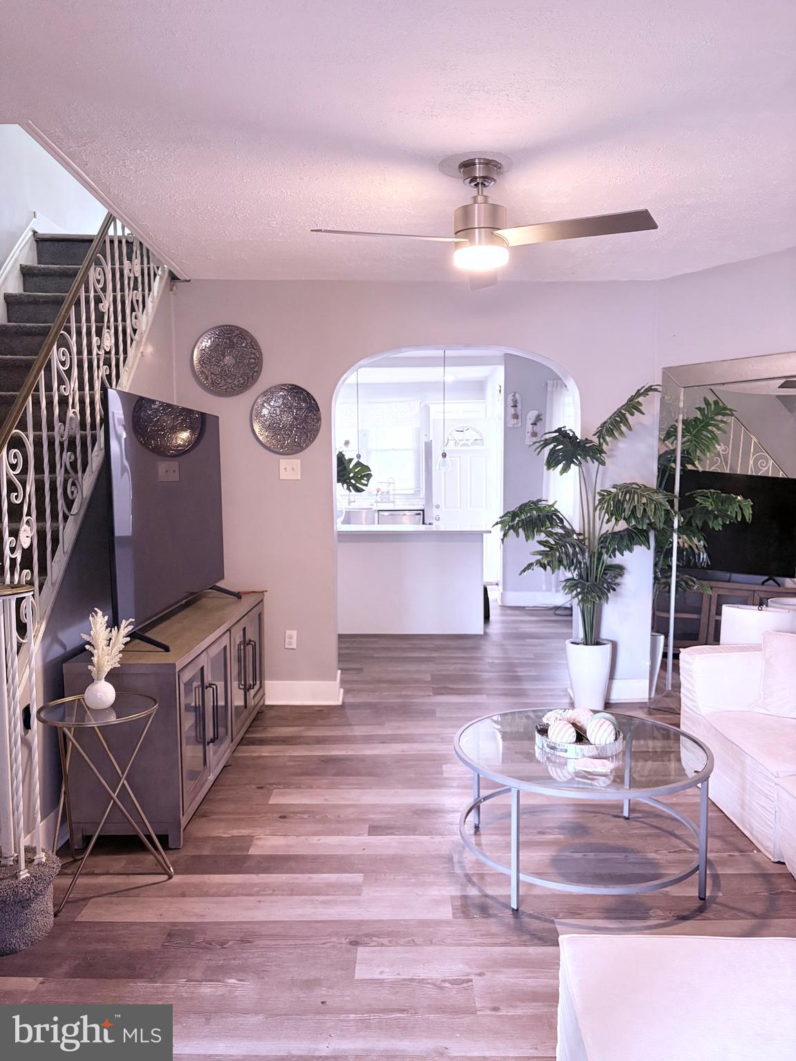 ELMWOOD PARK - Residential