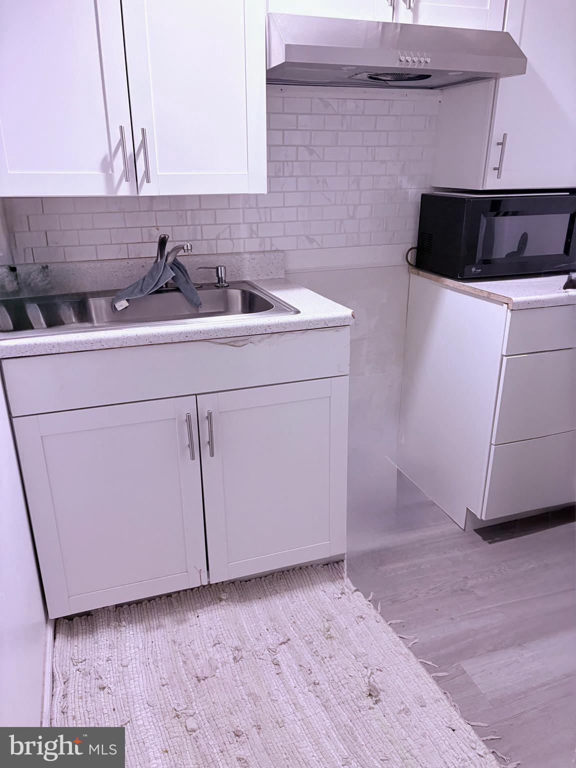 ELMWOOD PARK - Residential