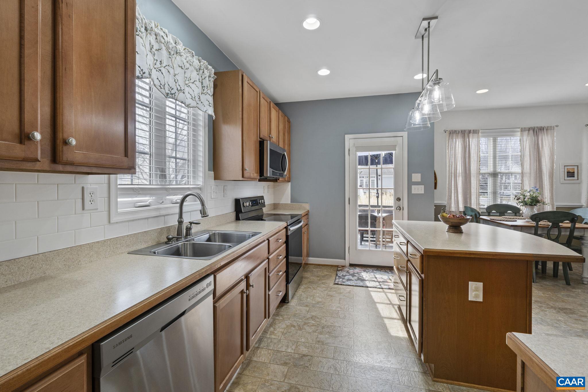 SPRING CREEK - Residential