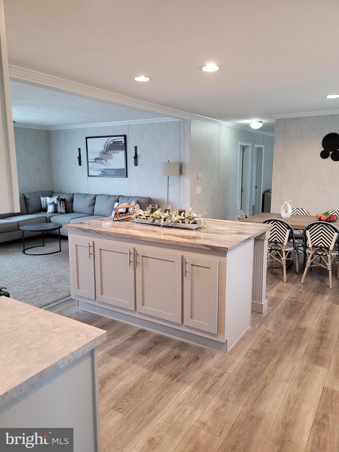 VILLAGE BROOK - Residential