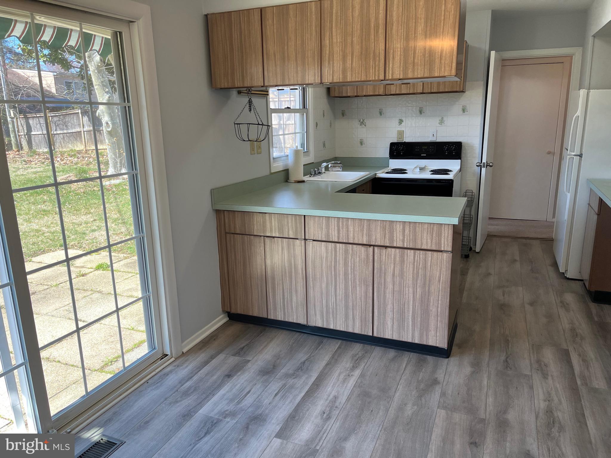 SOMERSET AT BELAIR - Residential Lease