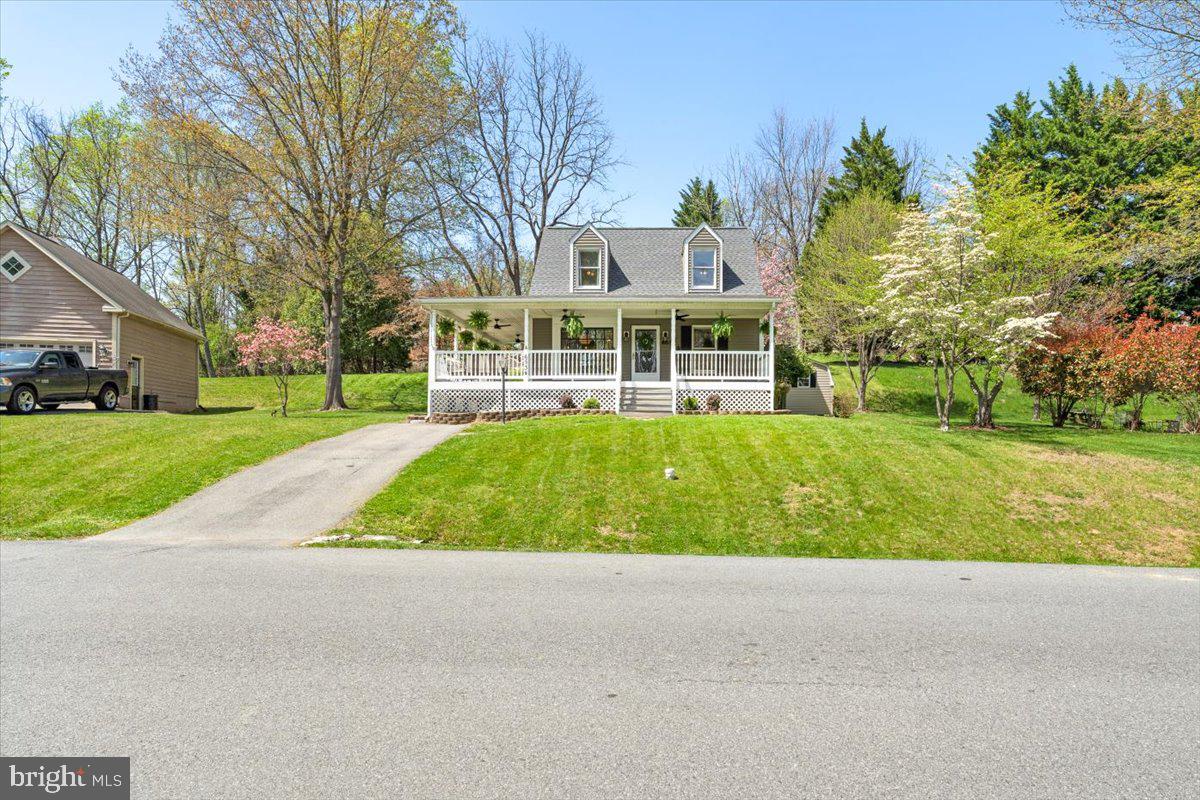 VILLAS LAKE ANITA LOUISE - Residential