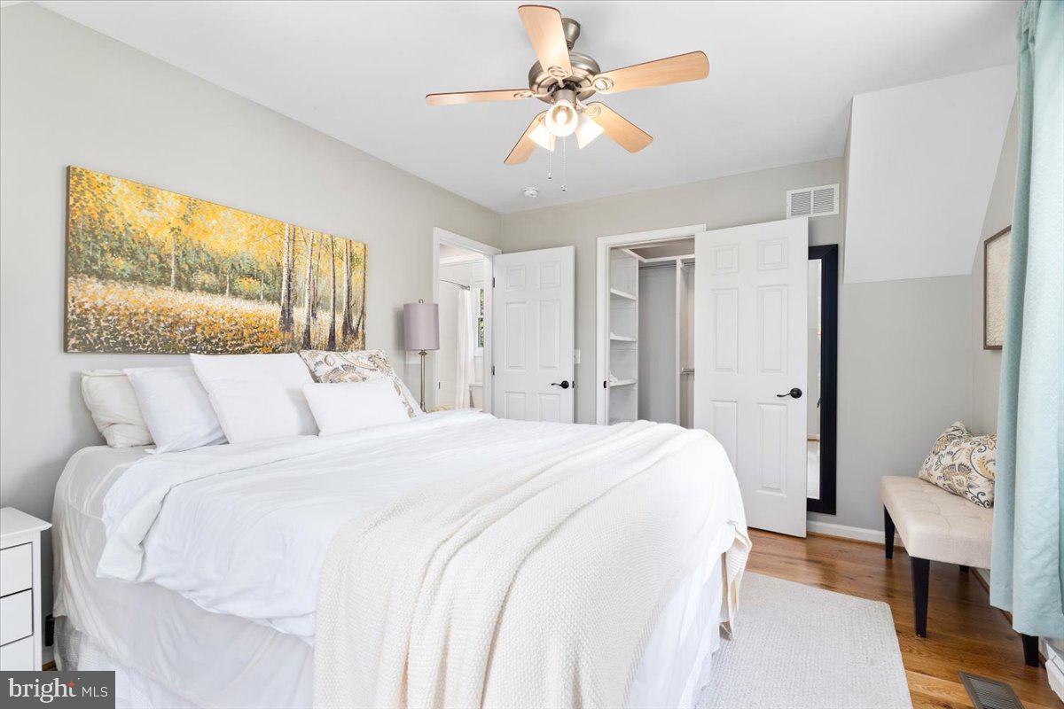 VILLAS LAKE ANITA LOUISE - Residential