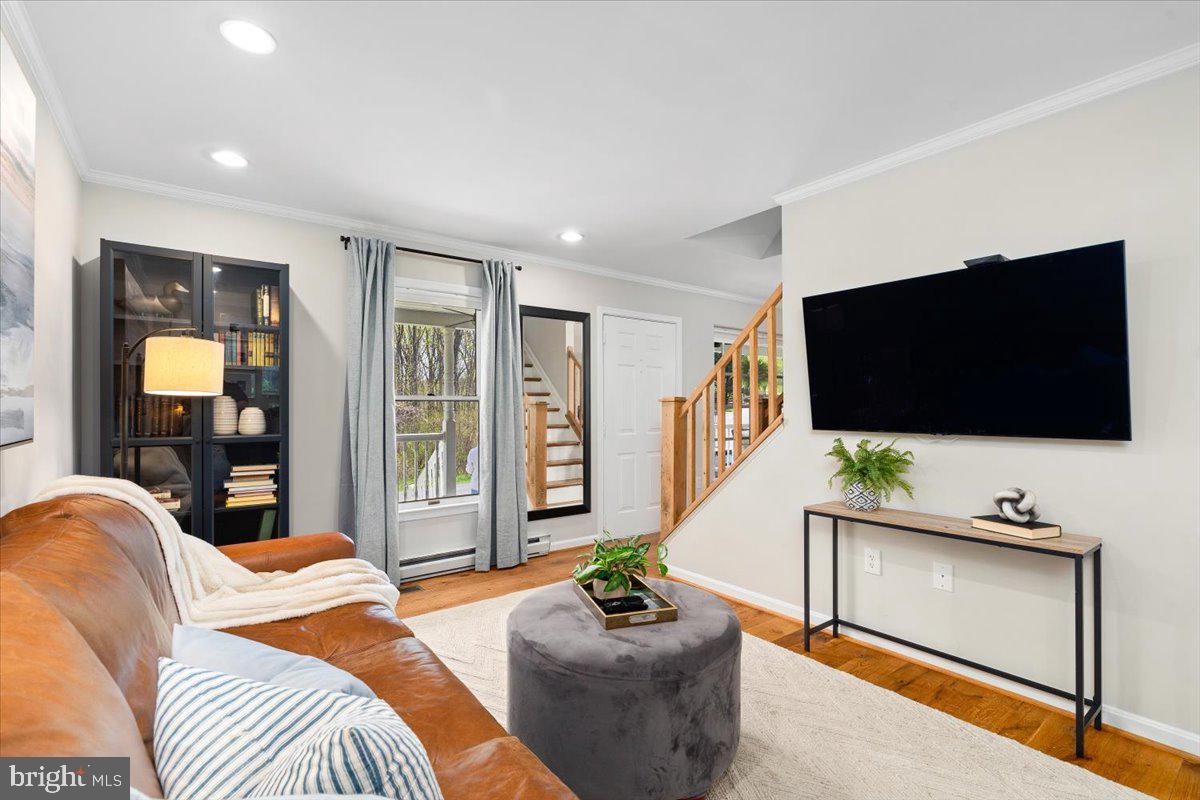 VILLAS LAKE ANITA LOUISE - Residential