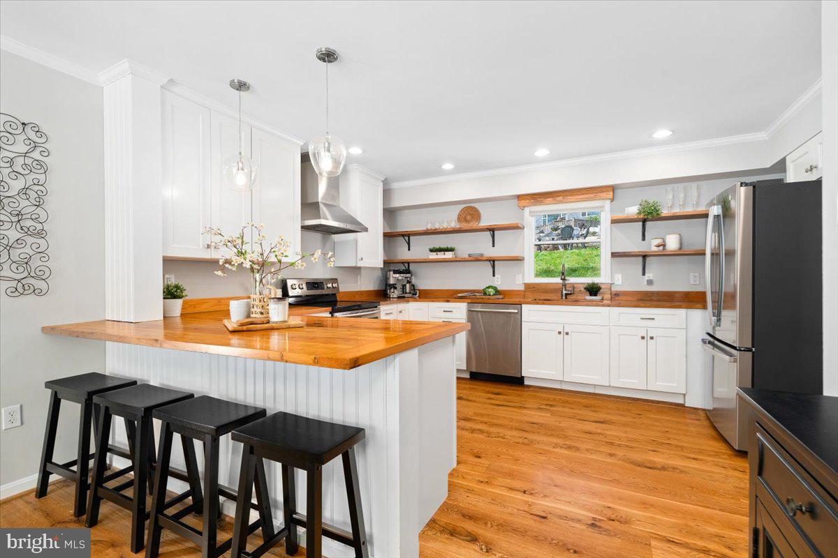 VILLAS LAKE ANITA LOUISE - Residential