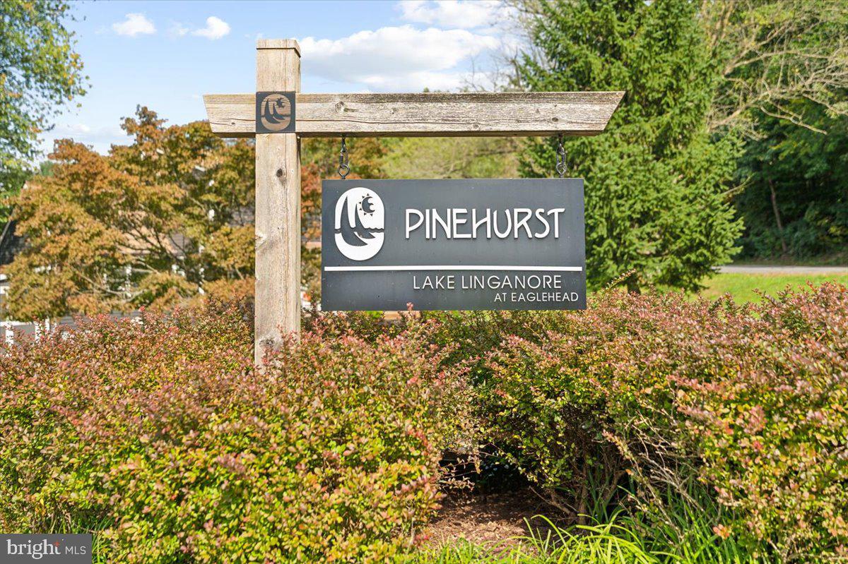 VILLAS LAKE ANITA LOUISE - Residential