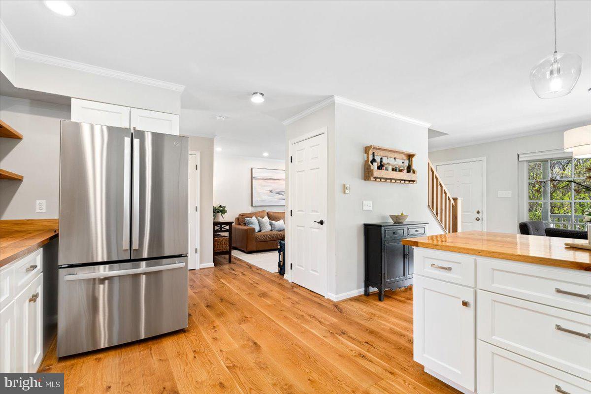 VILLAS LAKE ANITA LOUISE - Residential