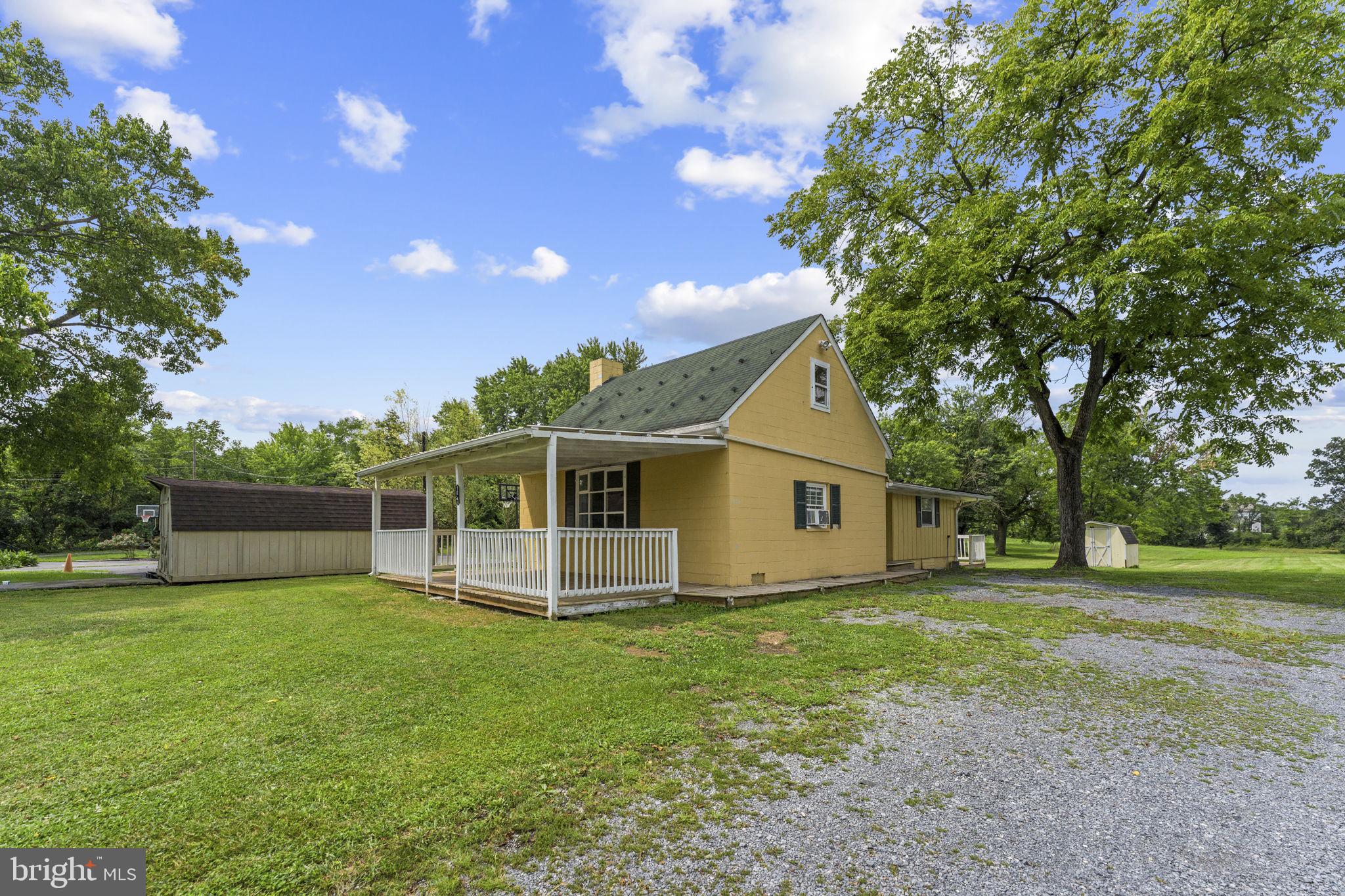 1024 FRONT ROYAL PIKE