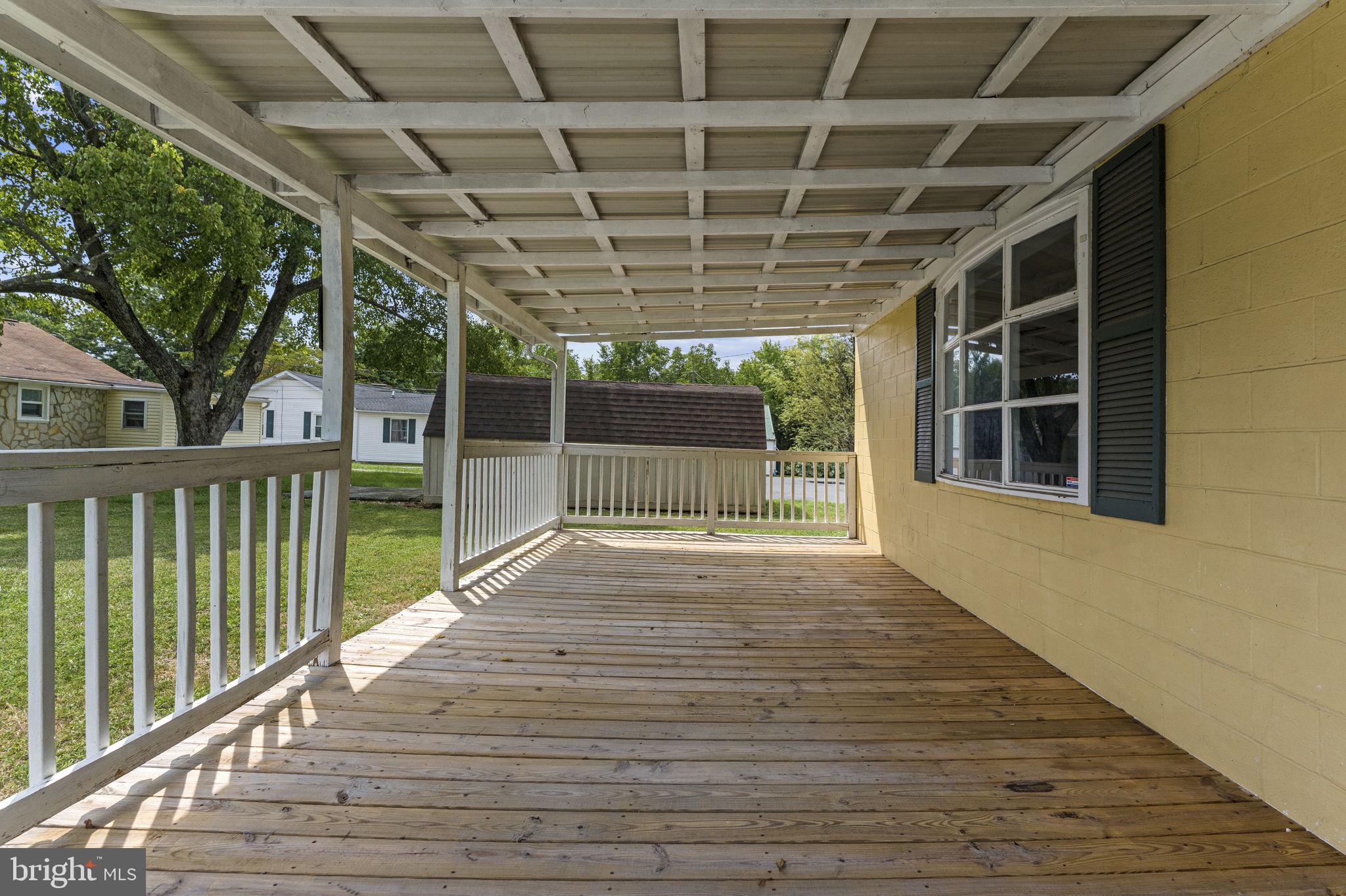 1024 FRONT ROYAL PIKE