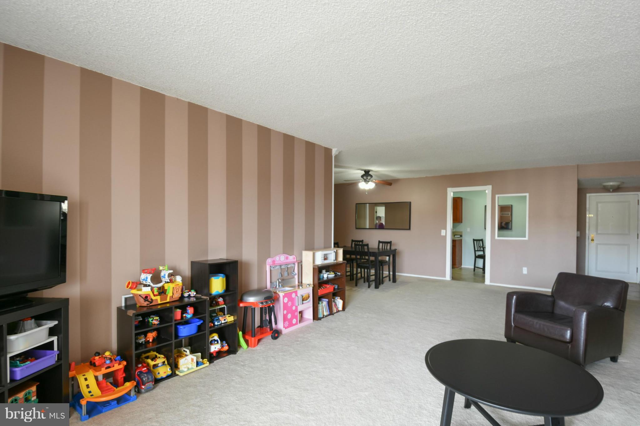 ALEXANDRIA KNOLLS - Residential