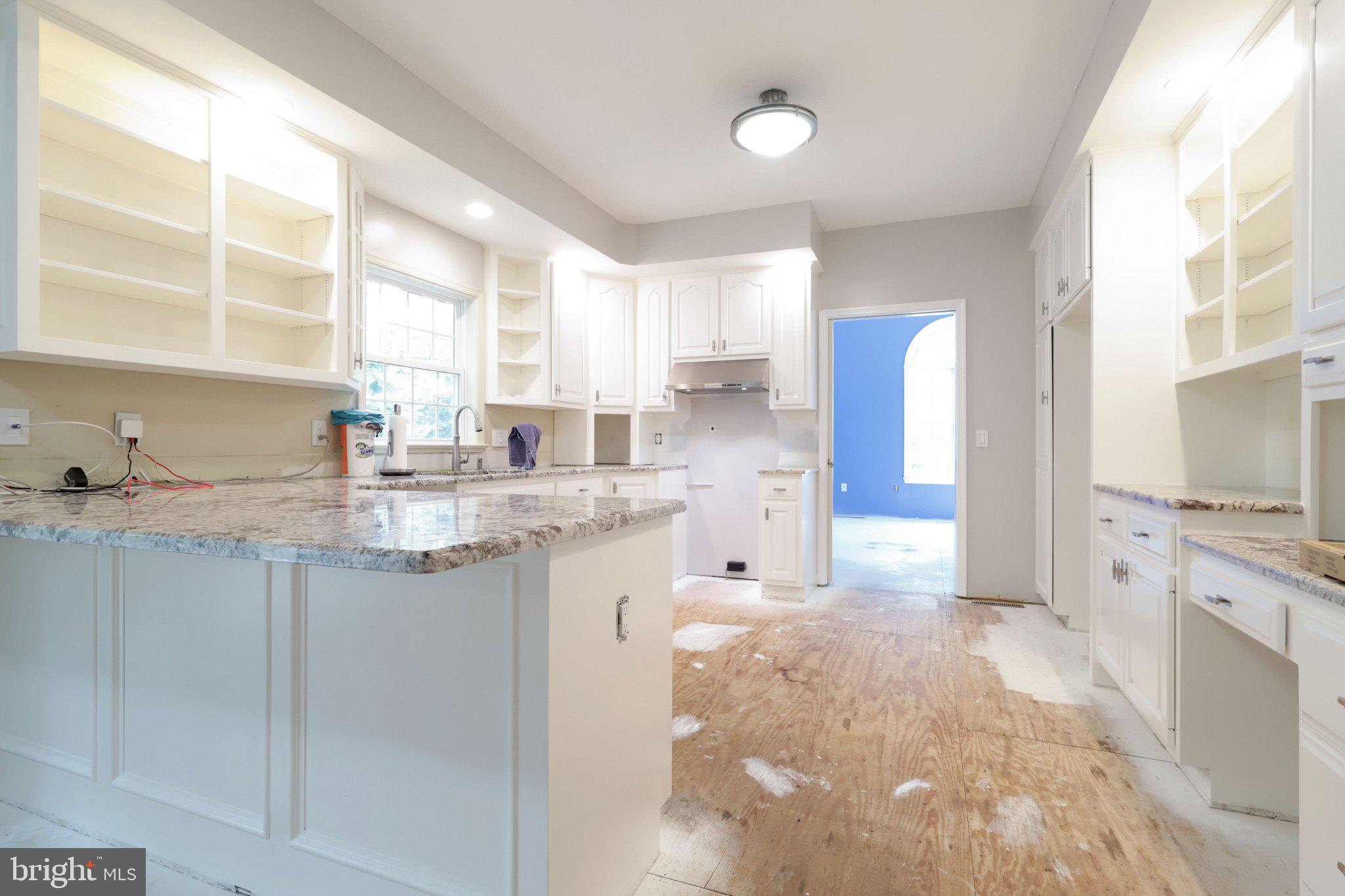 244 LEAWOOD LANE