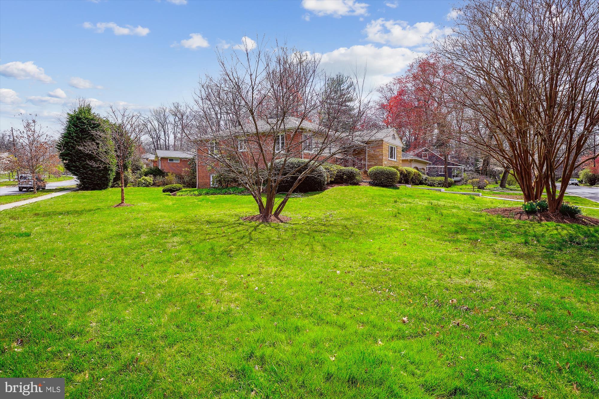 GREENWICH FOREST - Residential