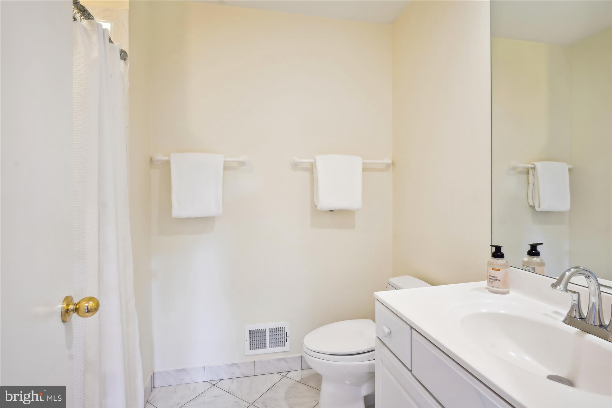 GREENWICH FOREST - Residential