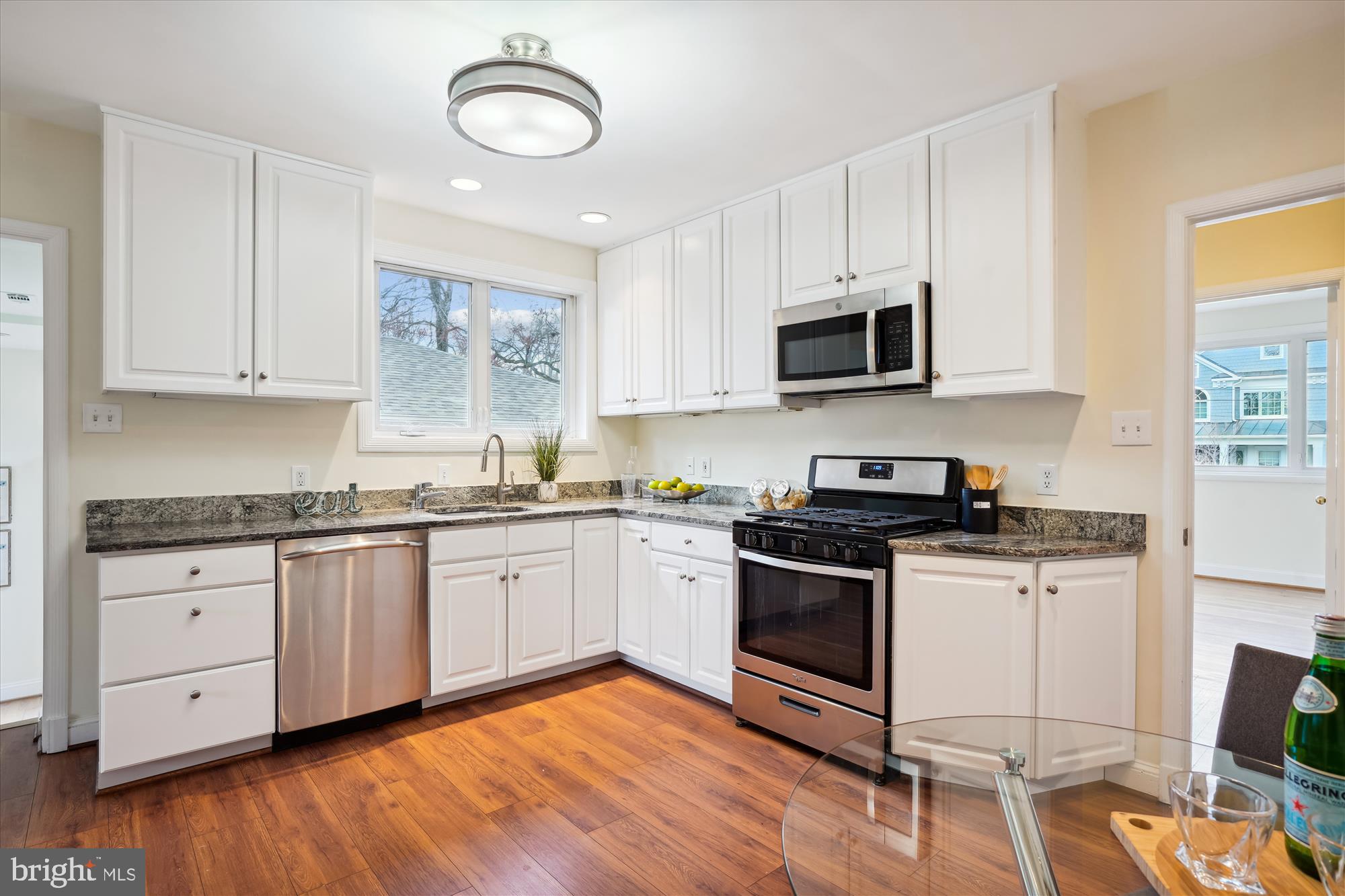 GREENWICH FOREST - Residential