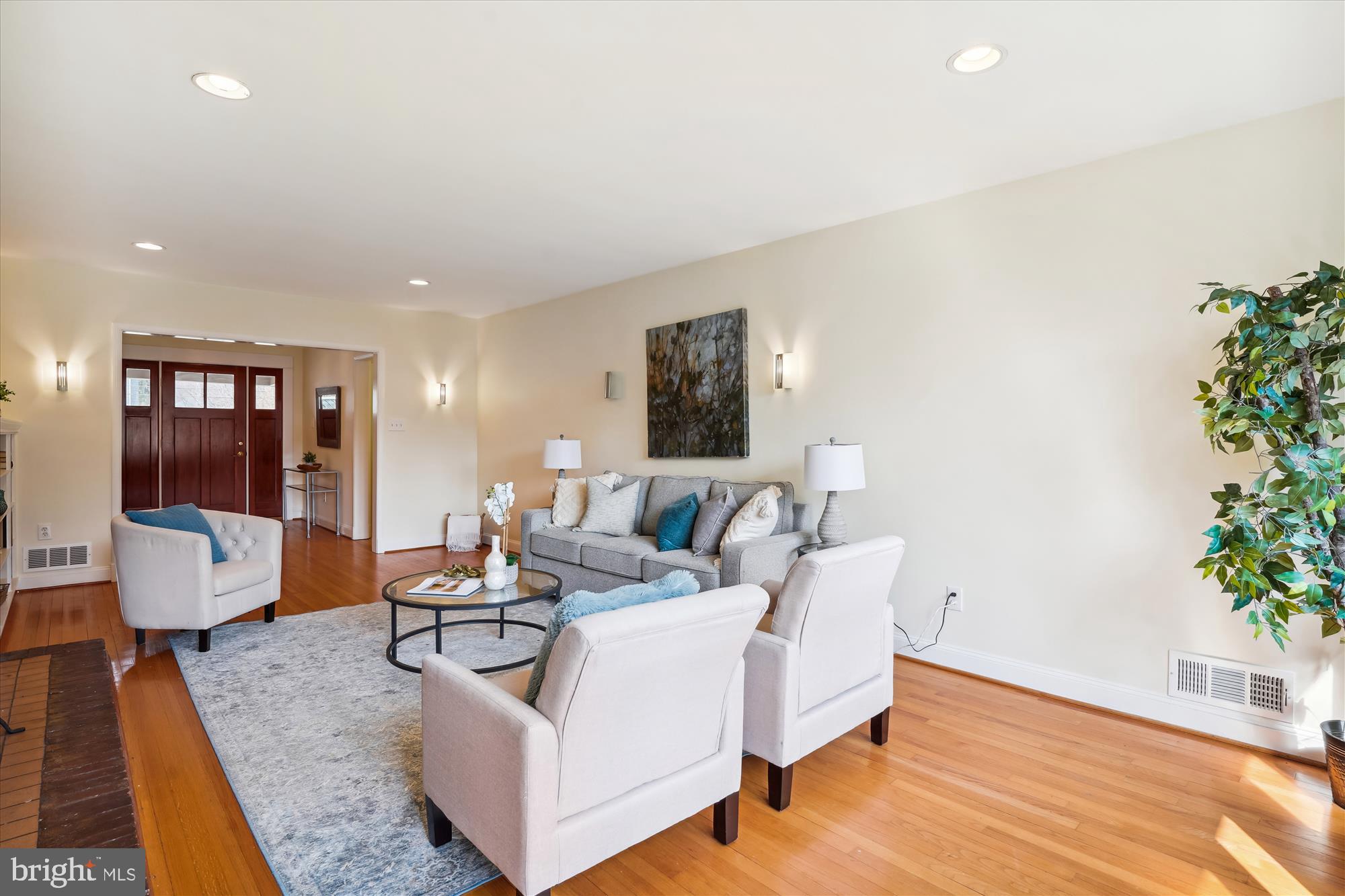 GREENWICH FOREST - Residential