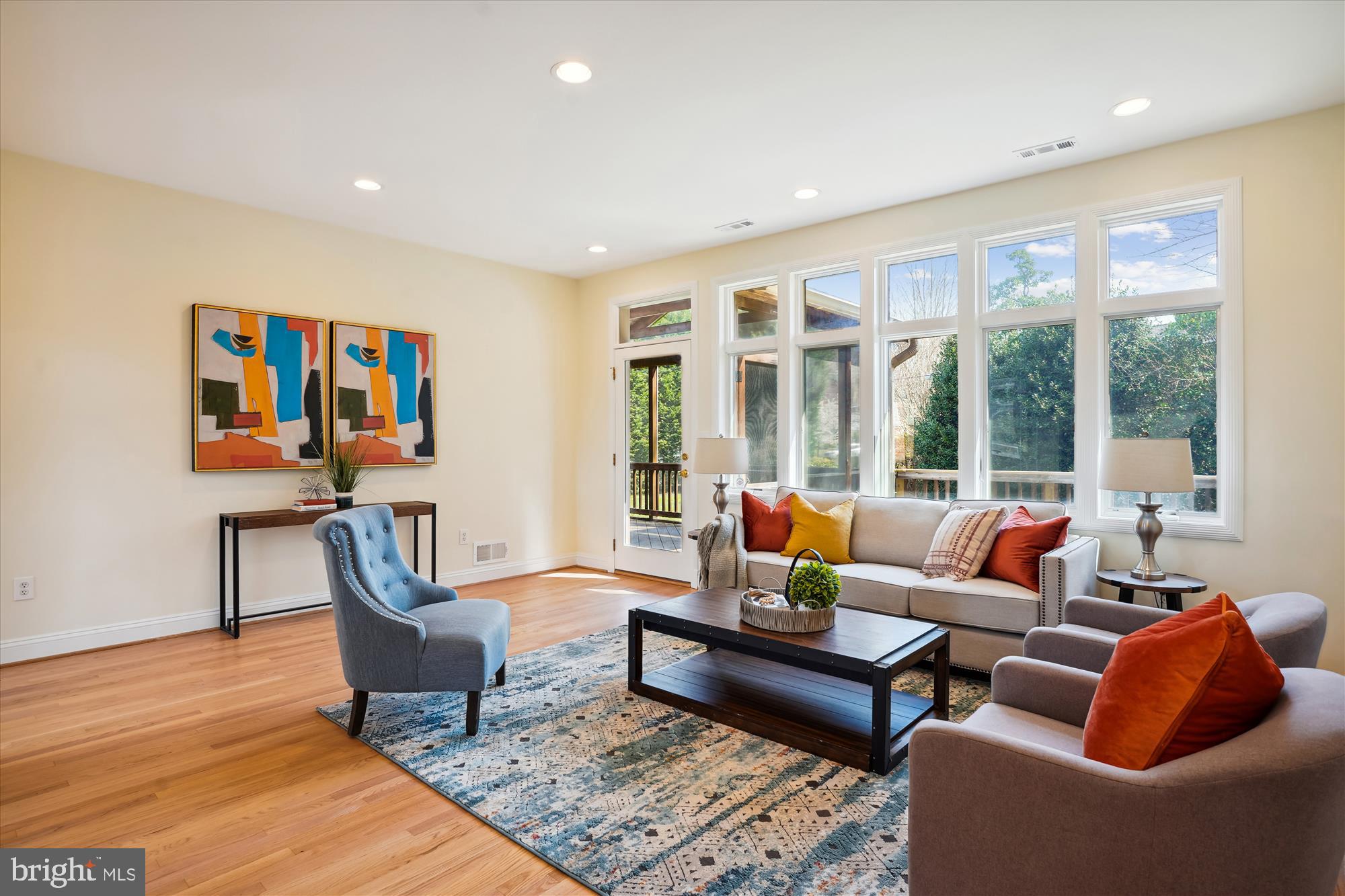 GREENWICH FOREST - Residential