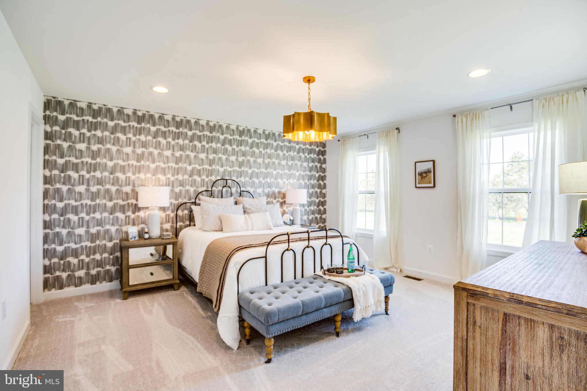 WHITEHALL - Residential