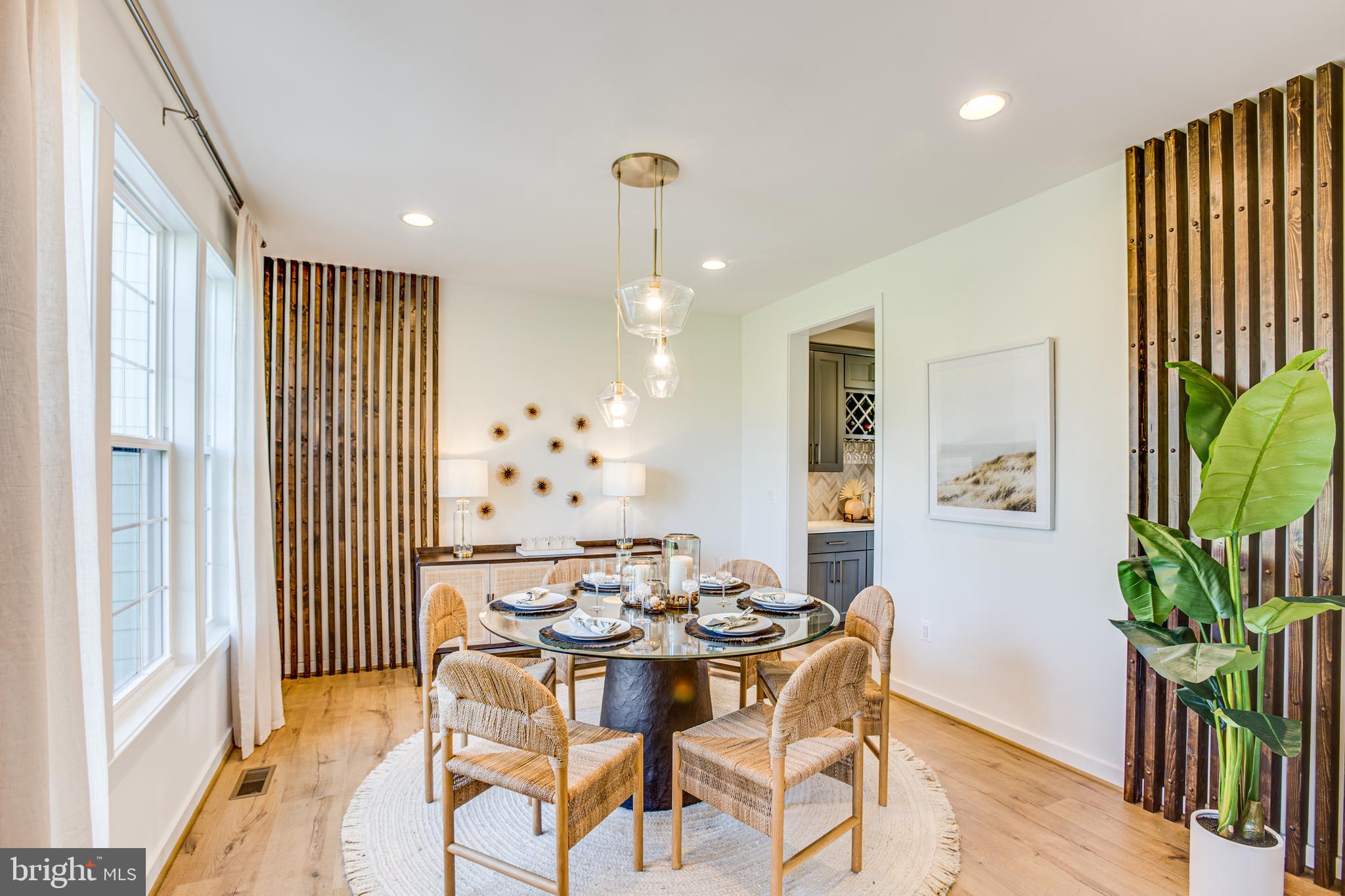 WHITEHALL - Residential