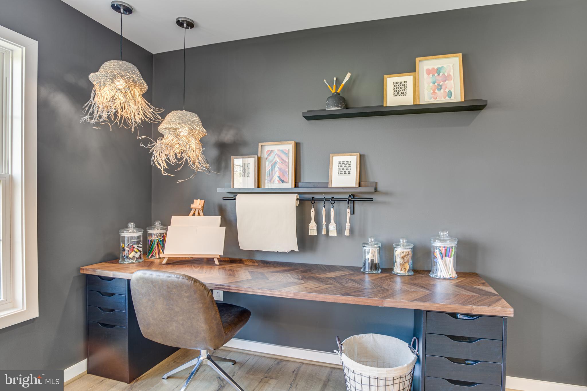 WHITEHALL - Residential