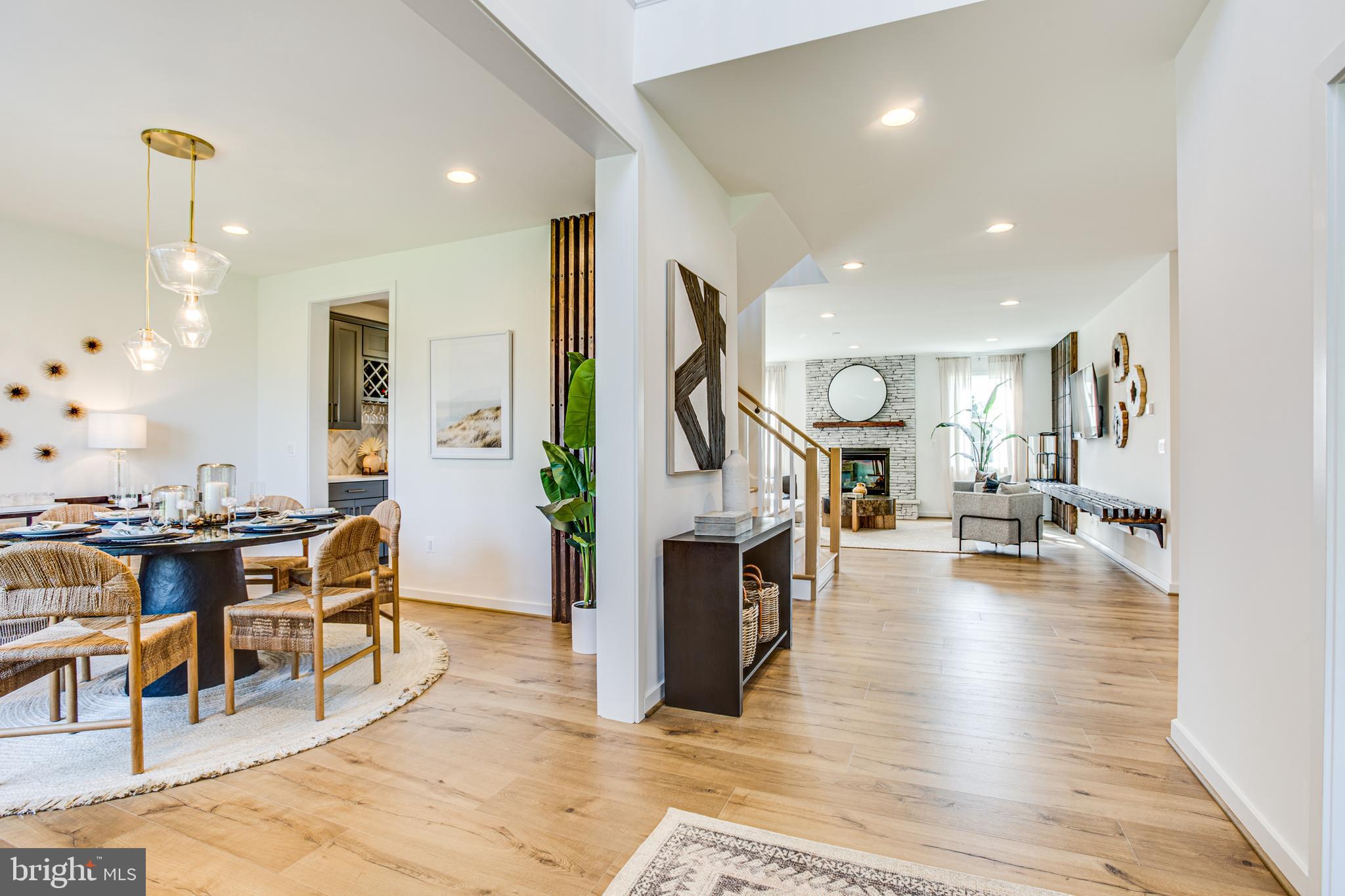 WHITEHALL - Residential