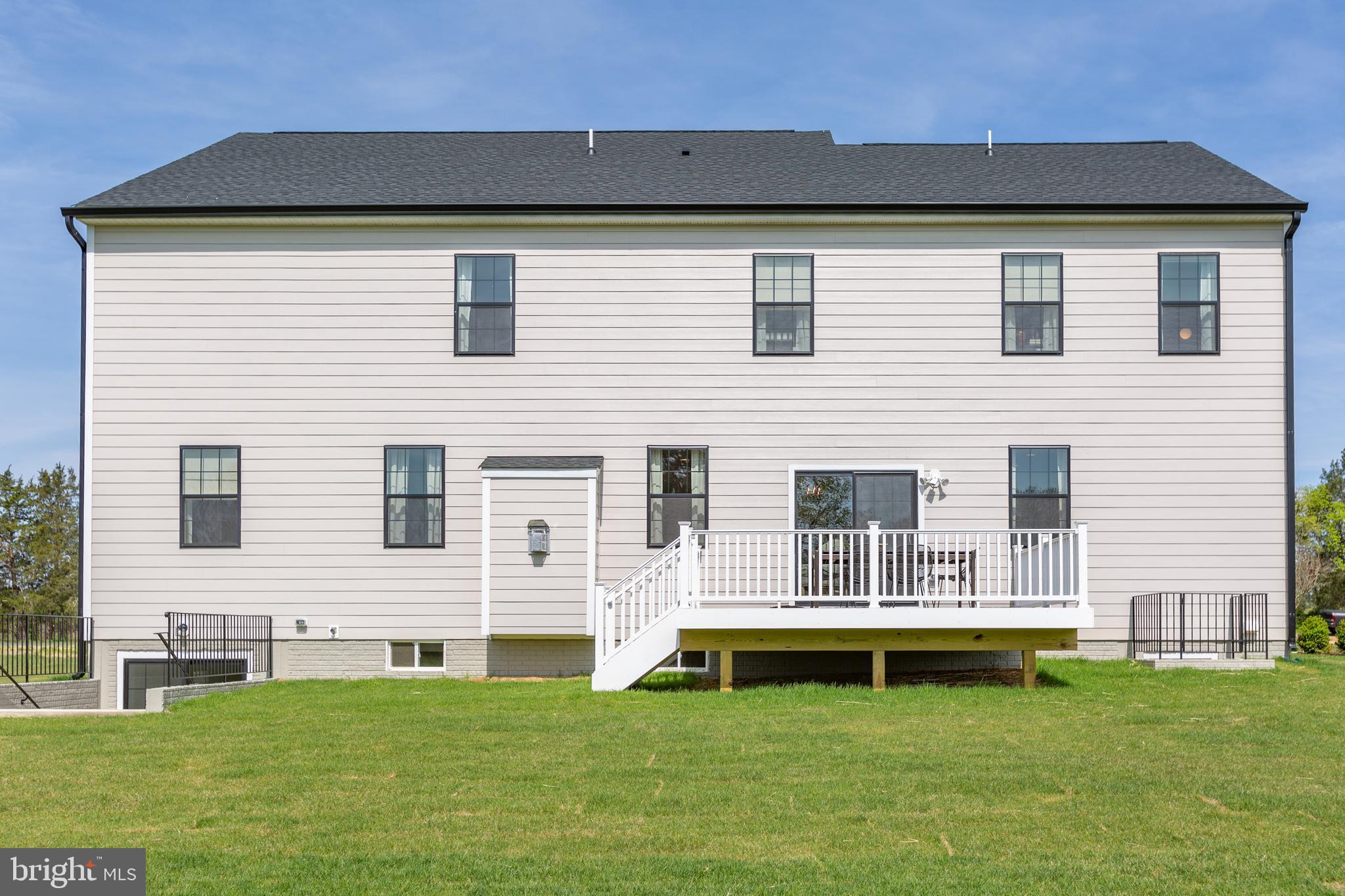 WHITEHALL - Residential