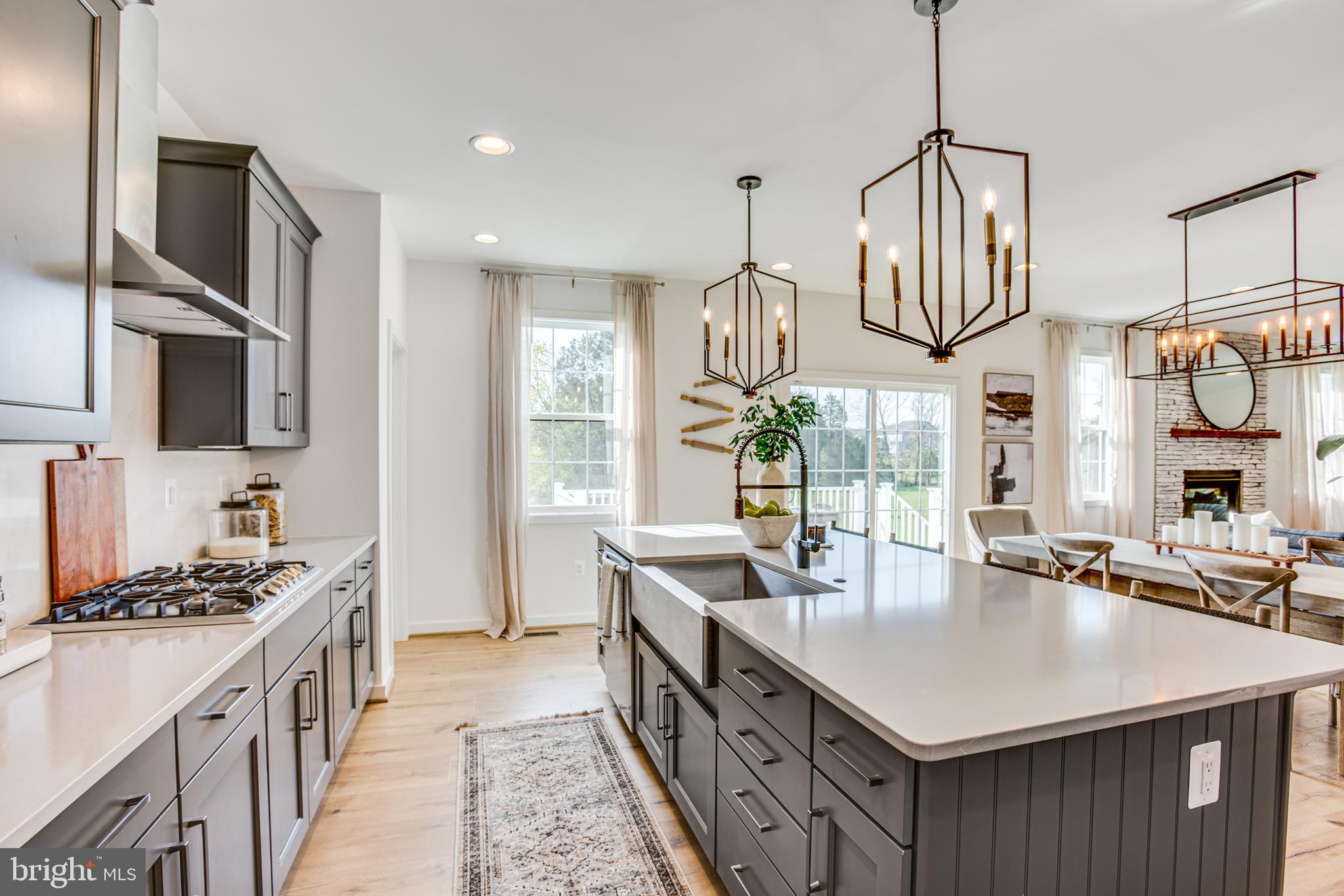 WHITEHALL - Residential