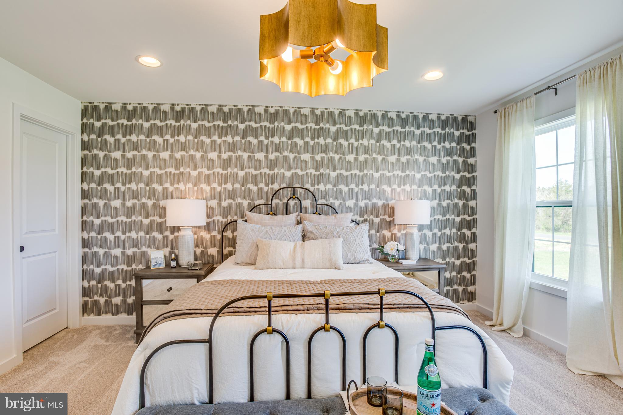 WHITEHALL - Residential