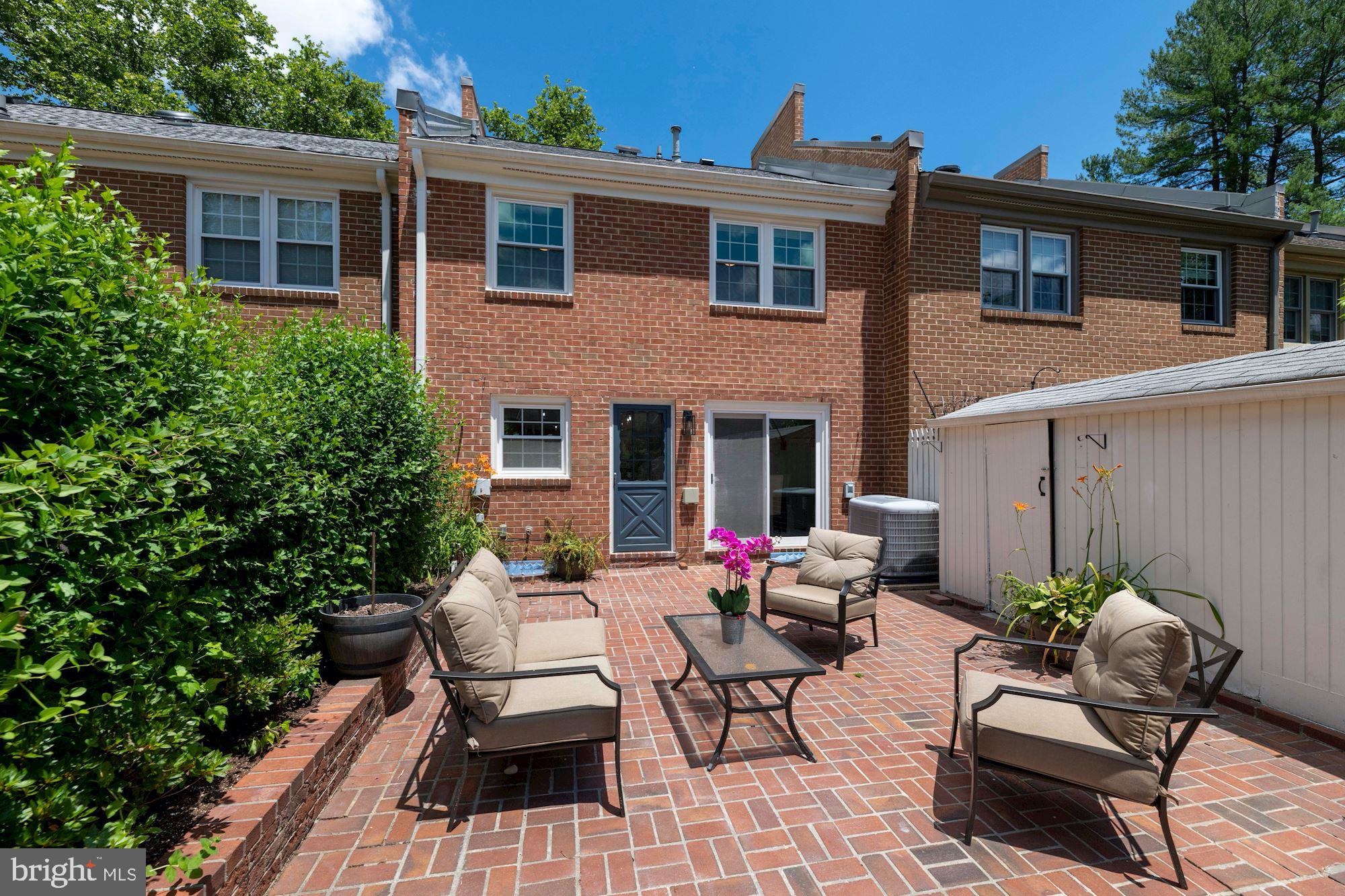 CHARLESTOWN - Residential