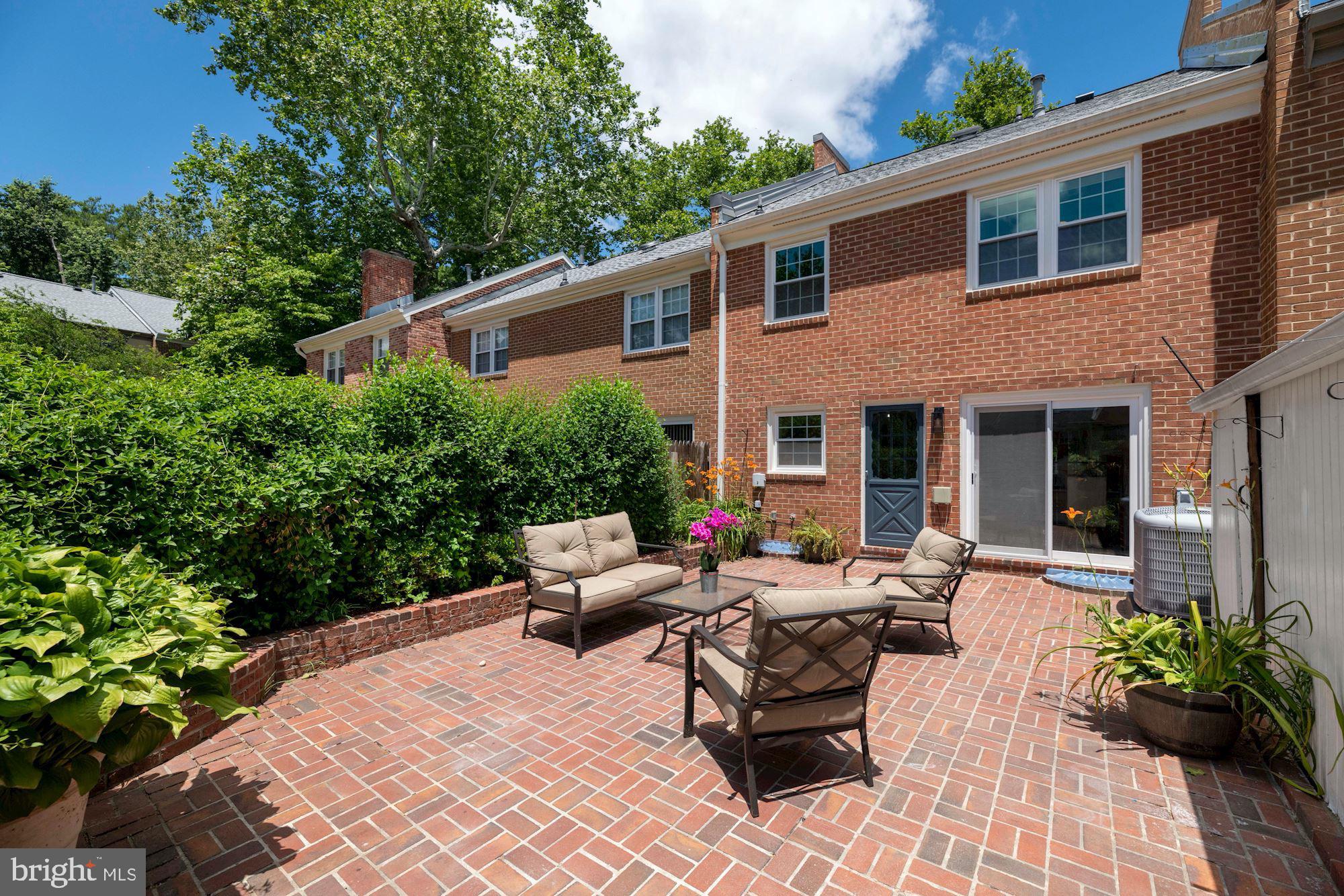 CHARLESTOWN - Residential